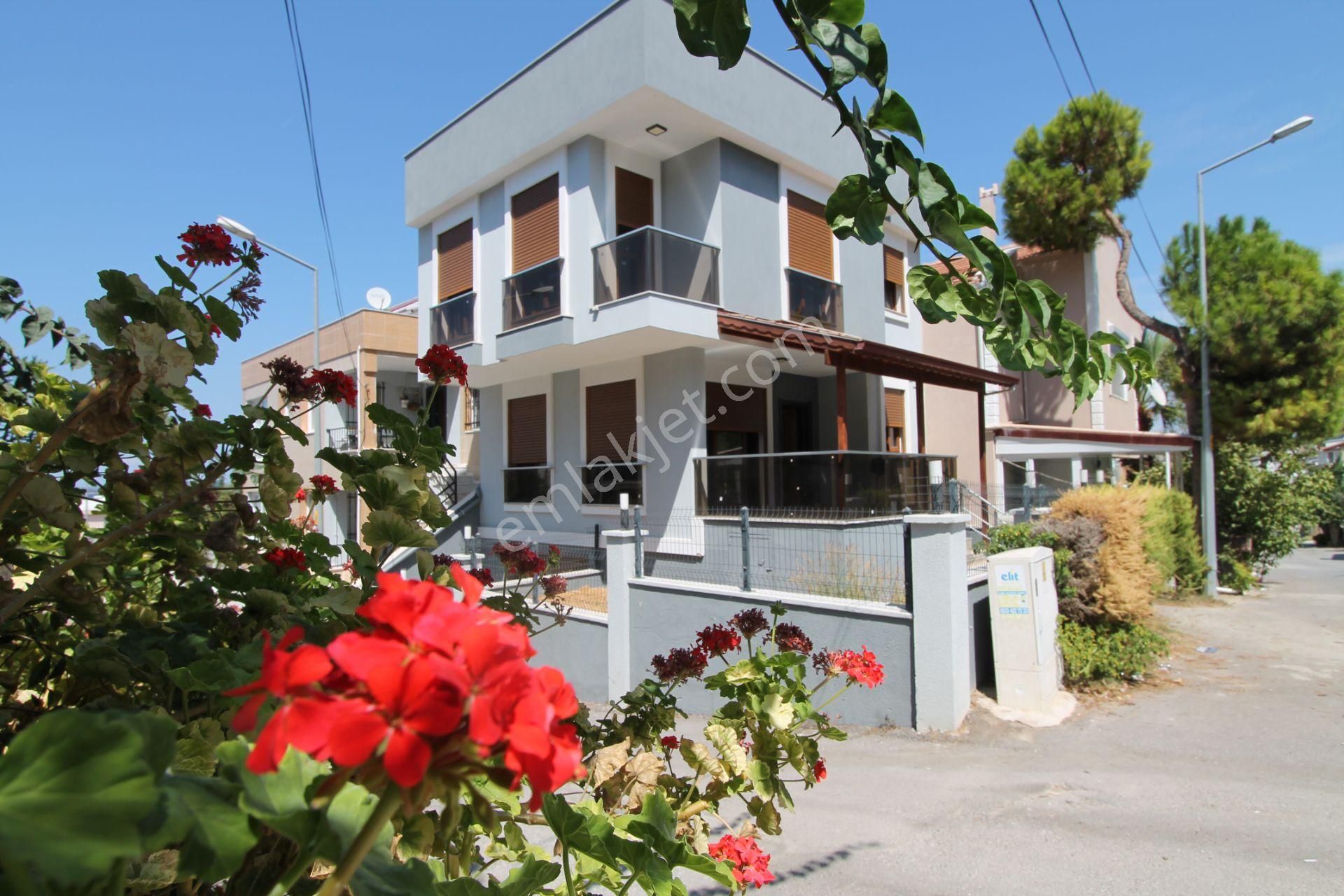 Urla Kalabak Satılık Villa  URLA KALABAK’TA 4+2 SATILIK VİLLA DENİZE 200 ADIM MESAFEDE