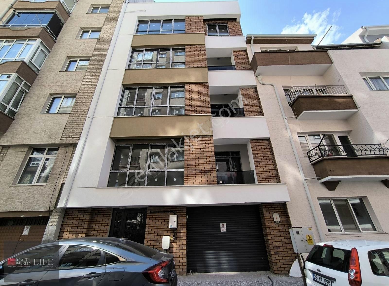 Odunpazarı Akarbaşı Satılık Daire RW LIFE // AKARBAŞI ATATÜRK BULVARI KÖŞE 2+1 SATILIK DAİRE