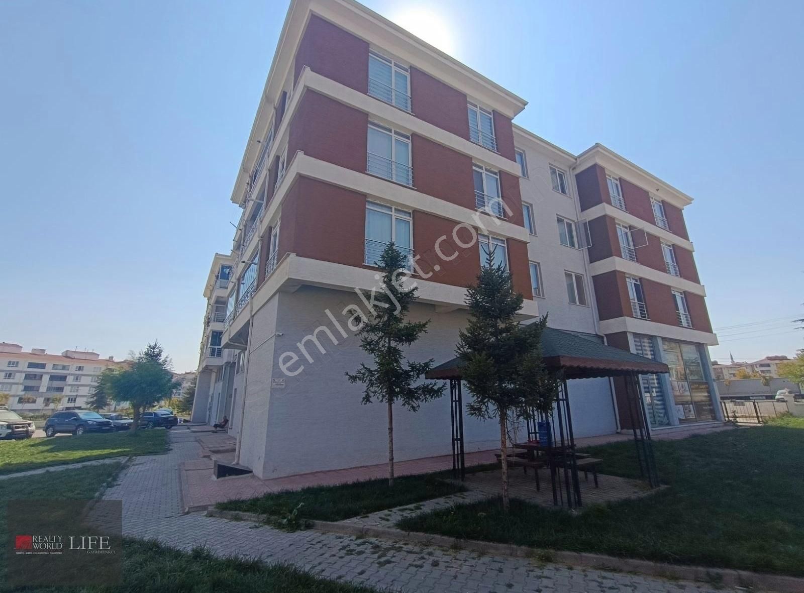 Odunpazarı Emek Kiralık Daire Rw Lıfe// Emek Mahallesinde Site İçi Kiralık Eşyalı 2+1