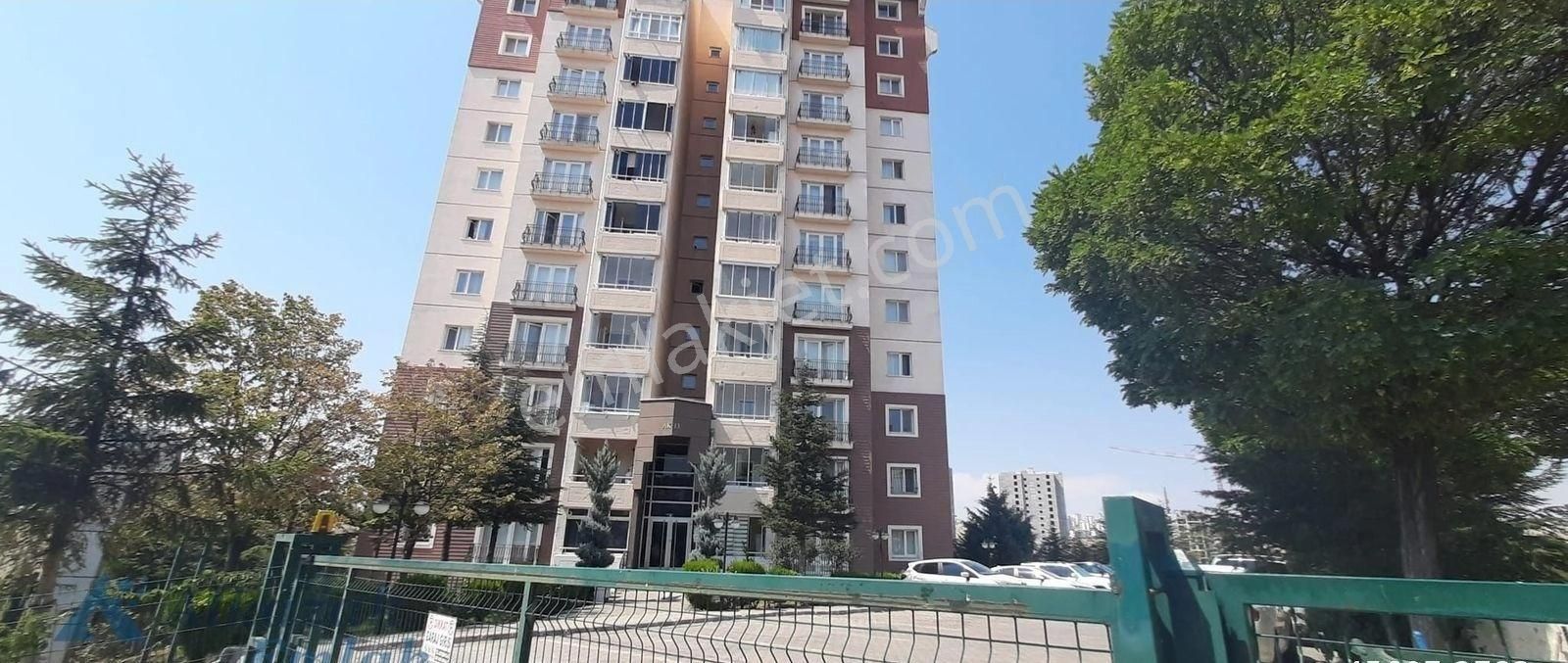 Etimesgut Turkuaz Kiralık Daire TOKİ TURKUAZDA ÇARŞI YANI HARİKA KONUM VE CEPHELİ KİRALIK 3+1