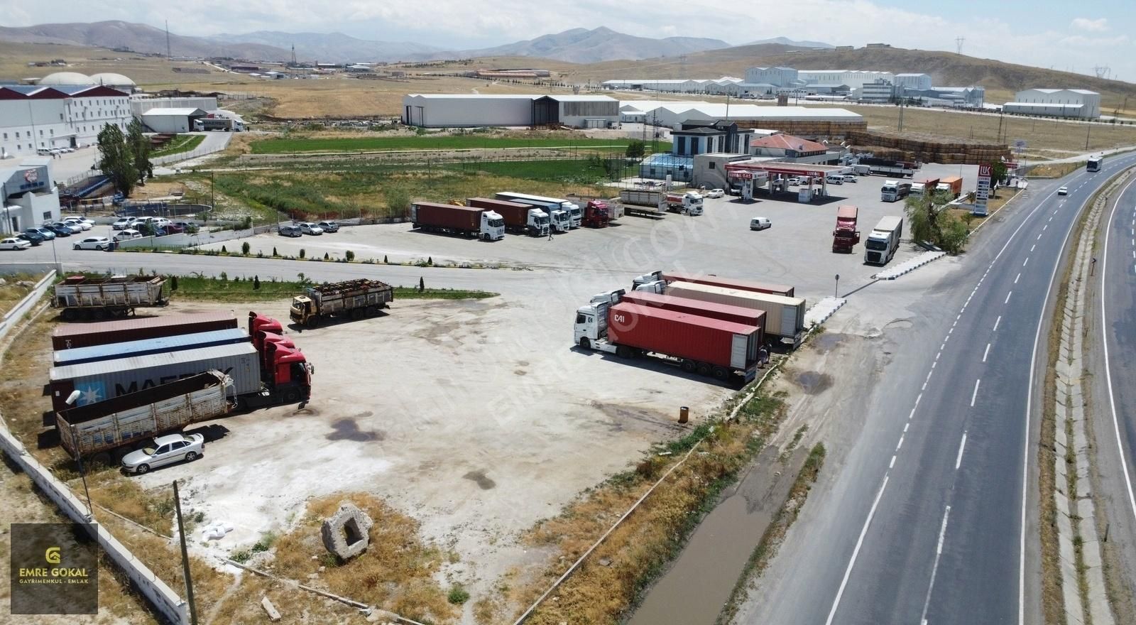 Niğde Merkez Aktaş Bld. (Yeni) Satılık Ticari İmarlı E.GÖKAL NİĞDE Kayseri E-5 Yol.Cephe 2adet TİCARİ Yanyana ARSALAR