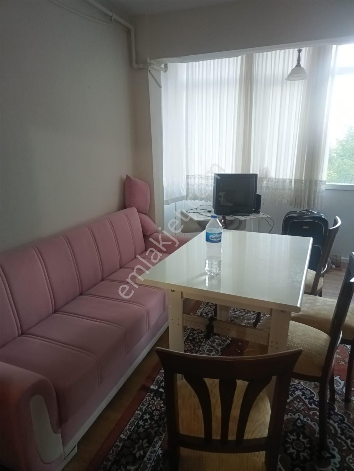 Edirne Merkez Talatpaşa Kiralık Daire Talatpaşa Mah.Sözer Eczanesi Yanı Kiralık Kısmi Eşyalı 3+1 Daire