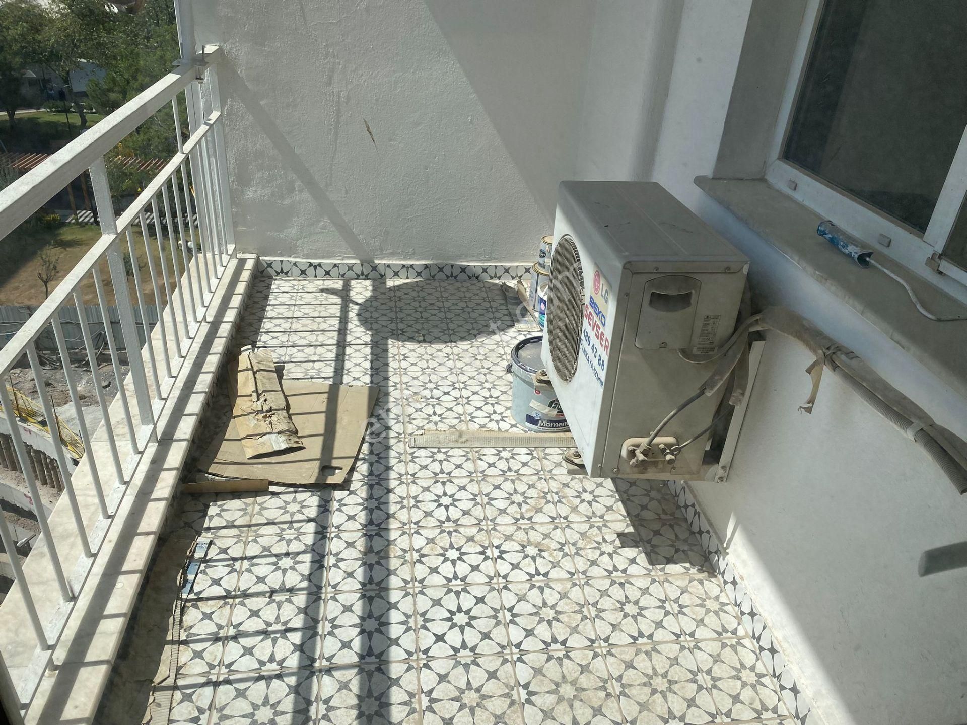 Bahçelievler Cadde Üzeri Çift Cephe Asansörlü Otoparklı 3+1 - Görsel 12