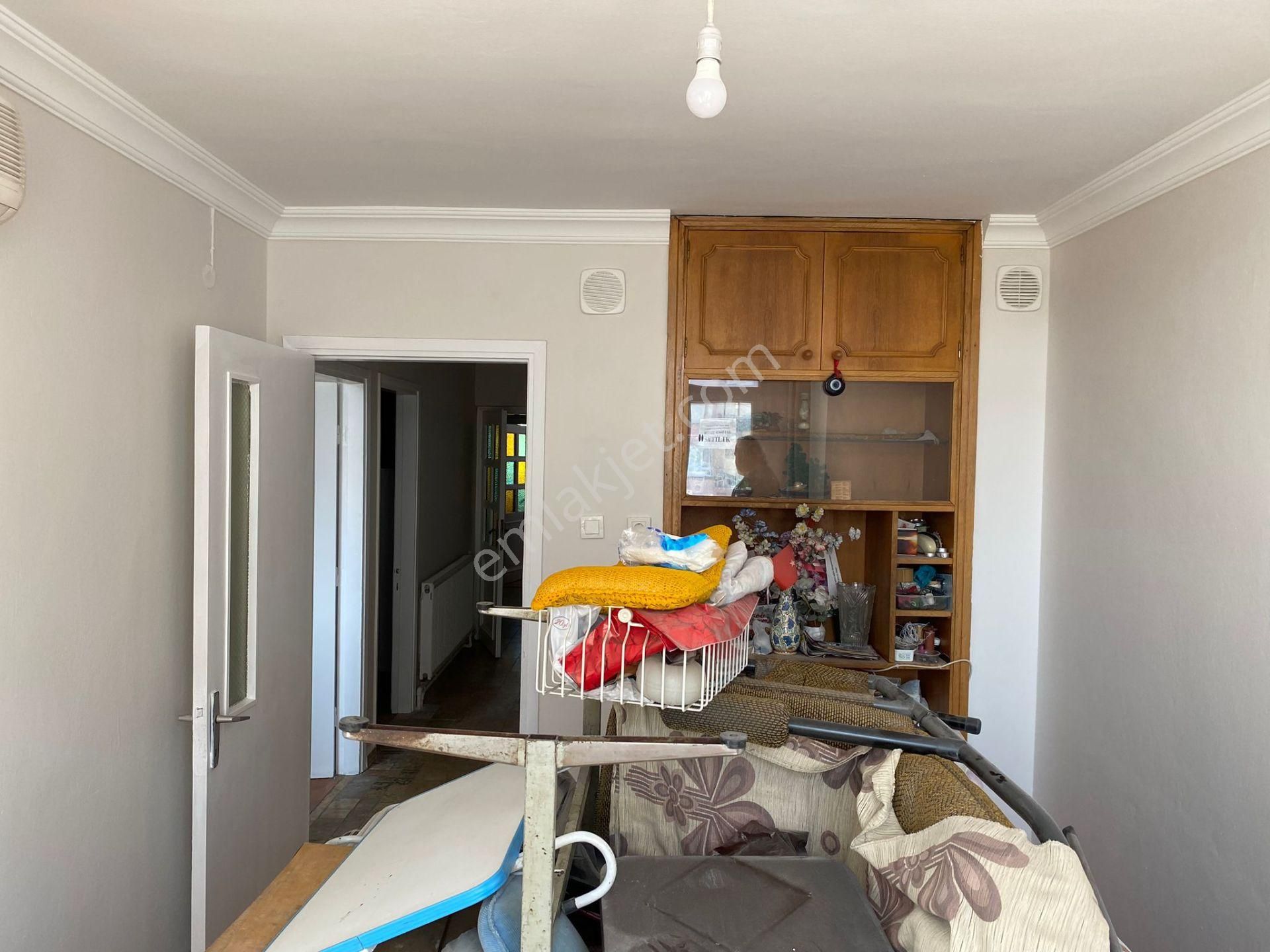 Bahçelievler Cadde Üzeri Çift Cephe Asansörlü Otoparklı 3+1 - Görsel 4