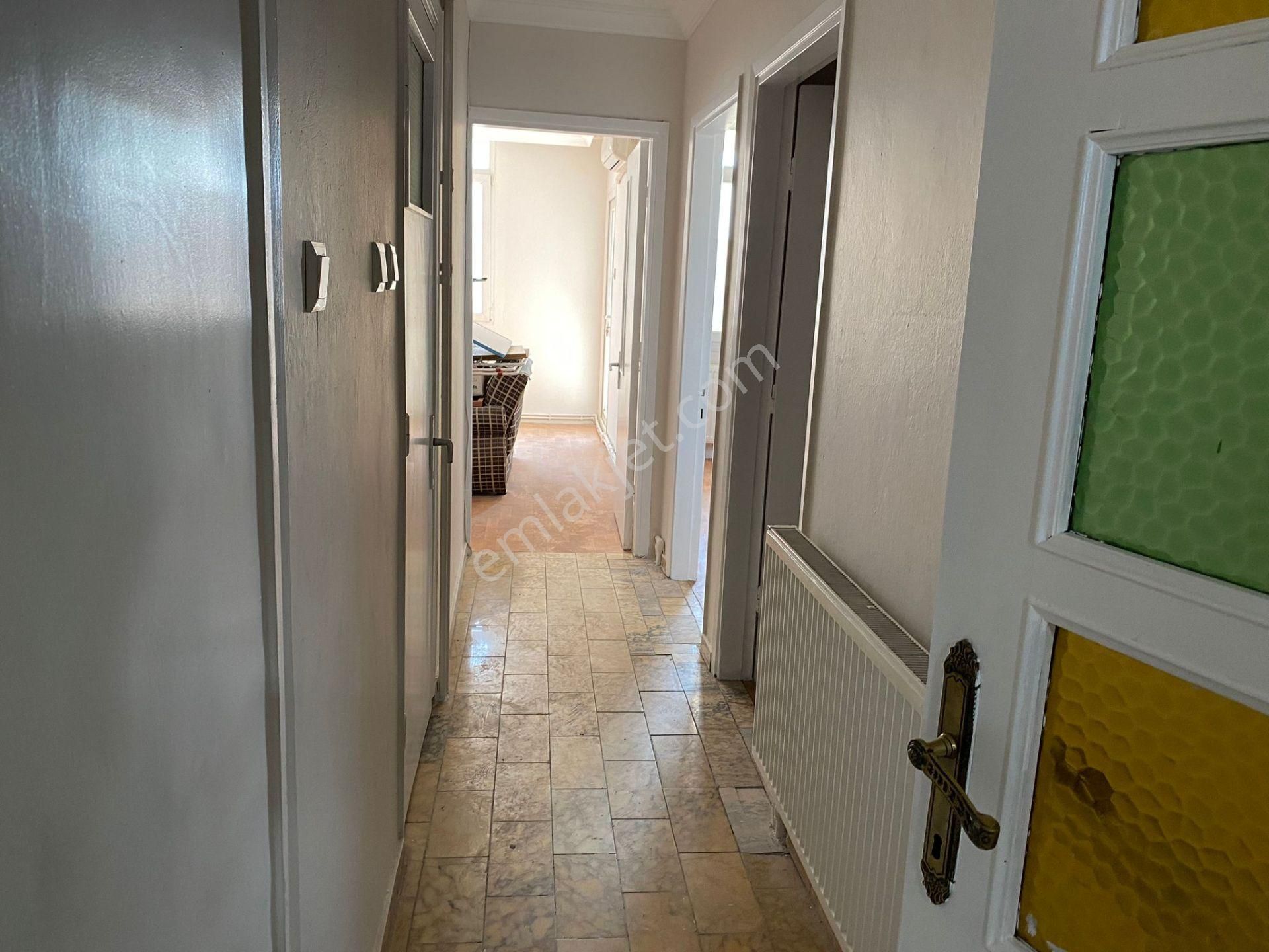 Bahçelievler Cadde Üzeri Çift Cephe Asansörlü Otoparklı 3+1 - Görsel 2