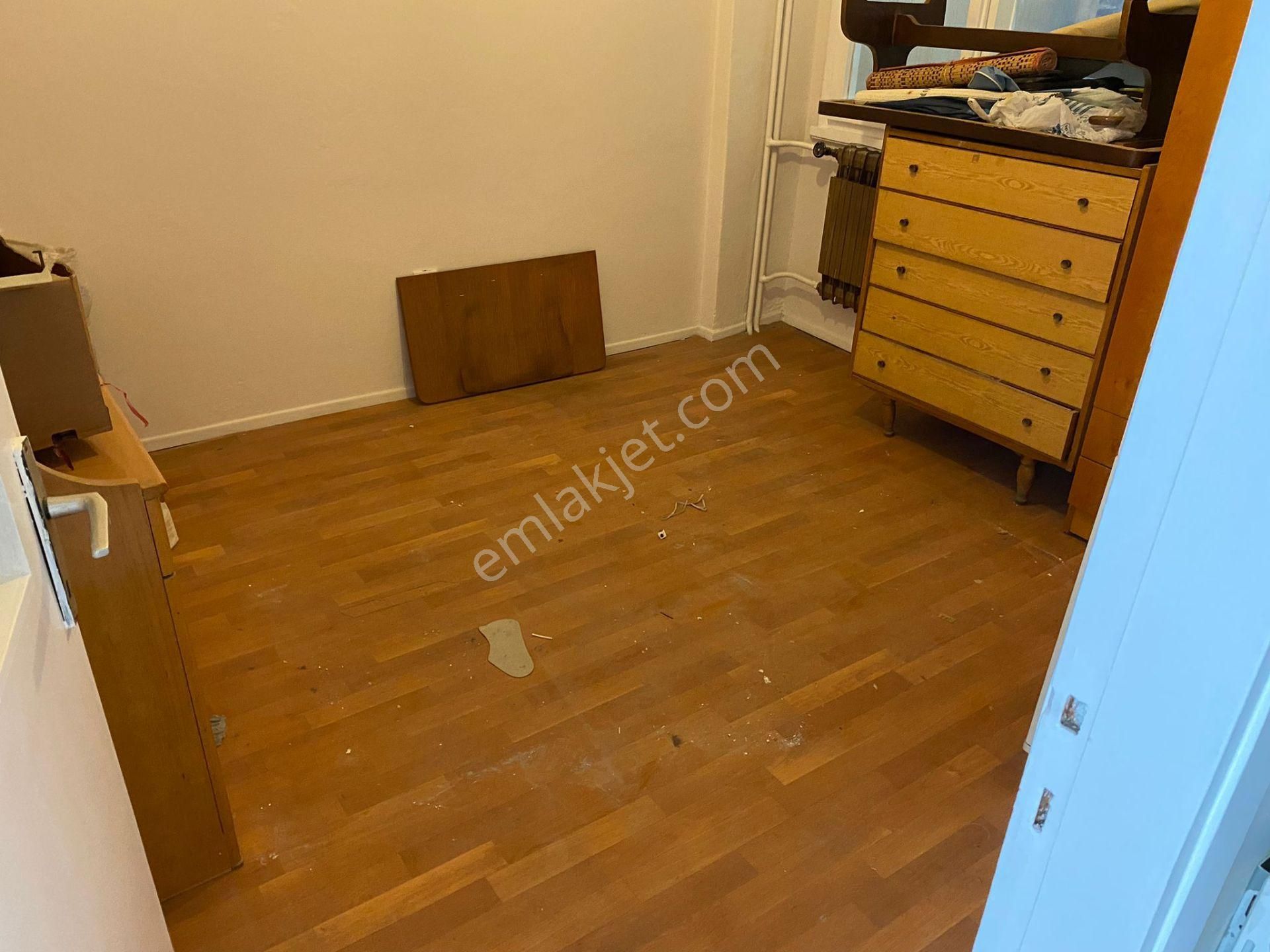 Bahçelievler Cadde Üzeri Çift Cephe Asansörlü Otoparklı 3+1 - Görsel 7