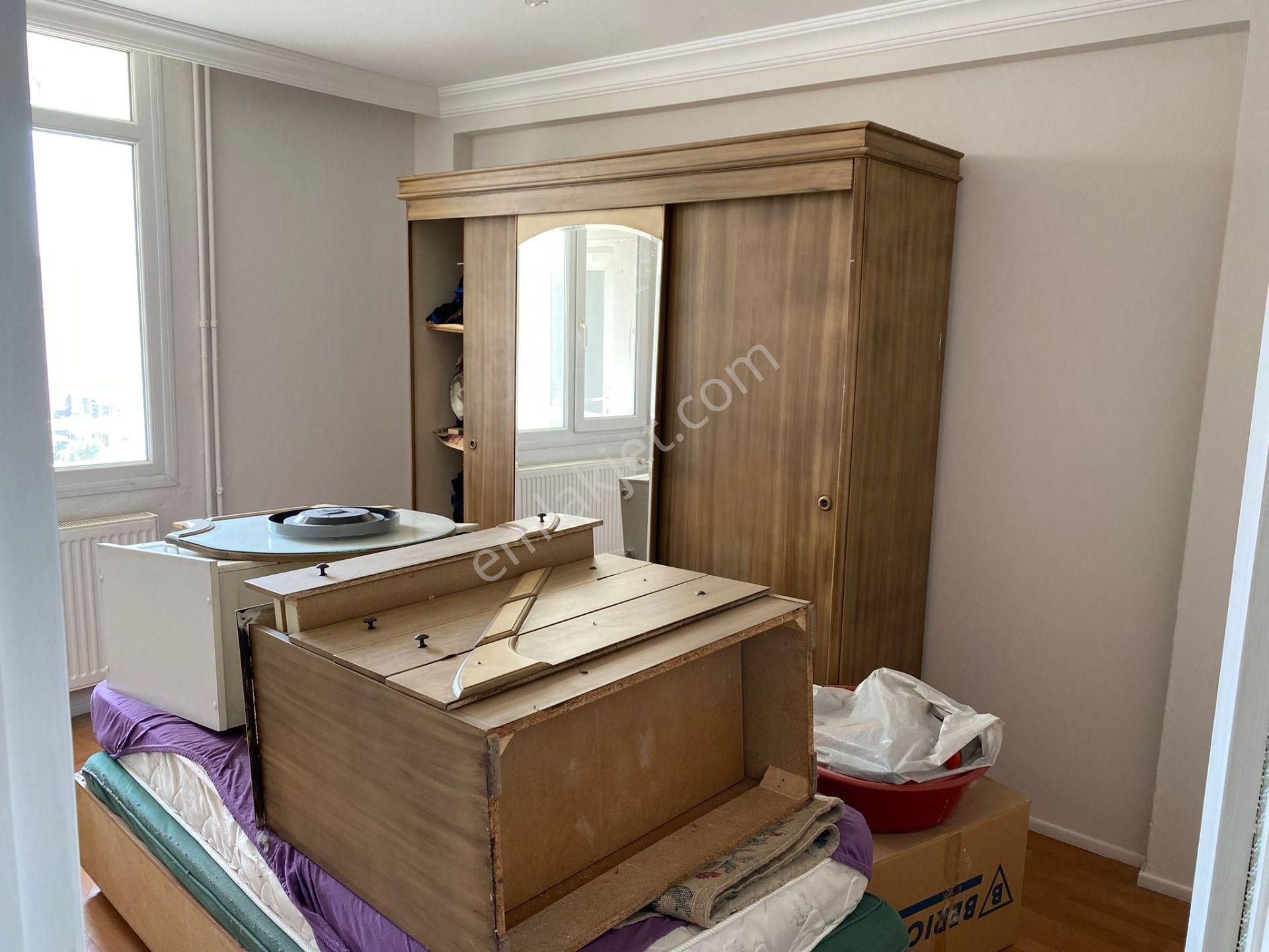 Bahçelievler Cadde Üzeri Çift Cephe Asansörlü Otoparklı 3+1 - Görsel 16