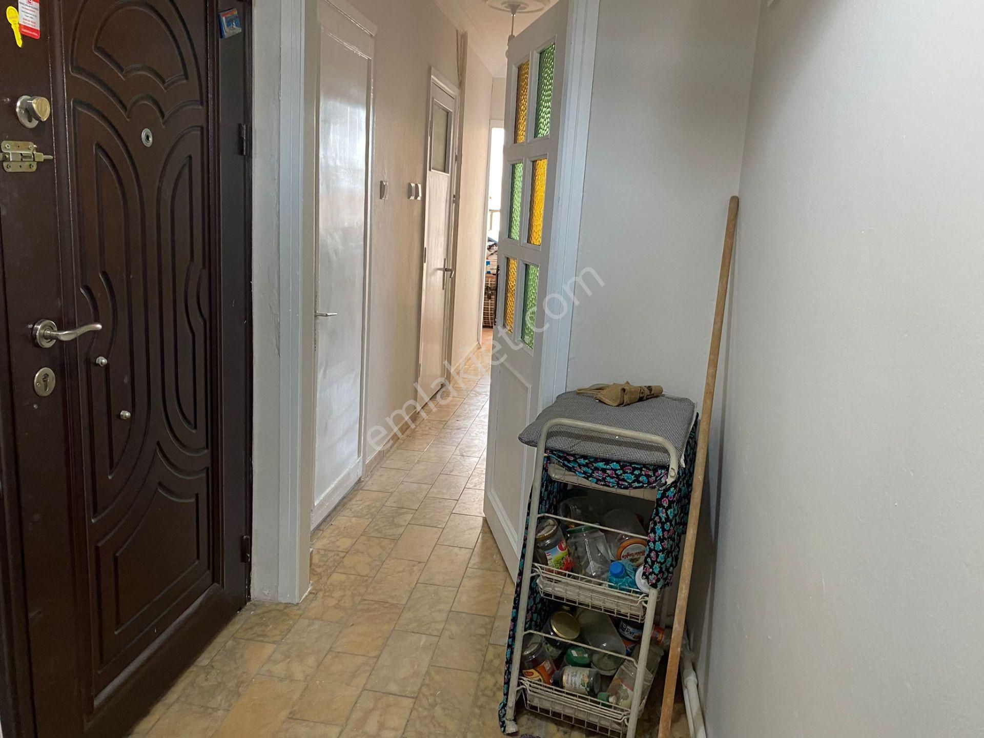 Bahçelievler Cadde Üzeri Çift Cephe Asansörlü Otoparklı 3+1 - Görsel 22