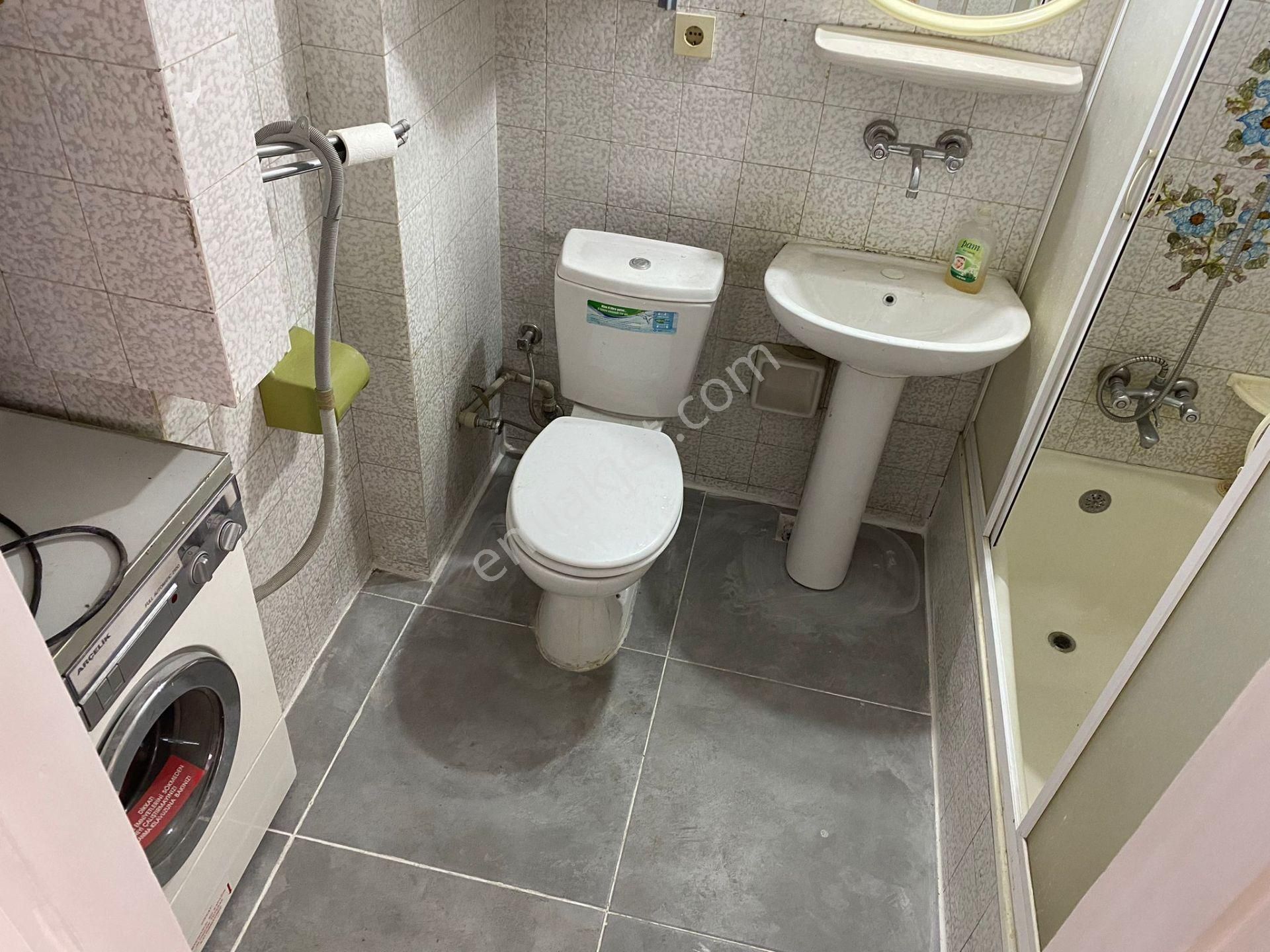 Bahçelievler Cadde Üzeri Çift Cephe Asansörlü Otoparklı 3+1 - Görsel 18