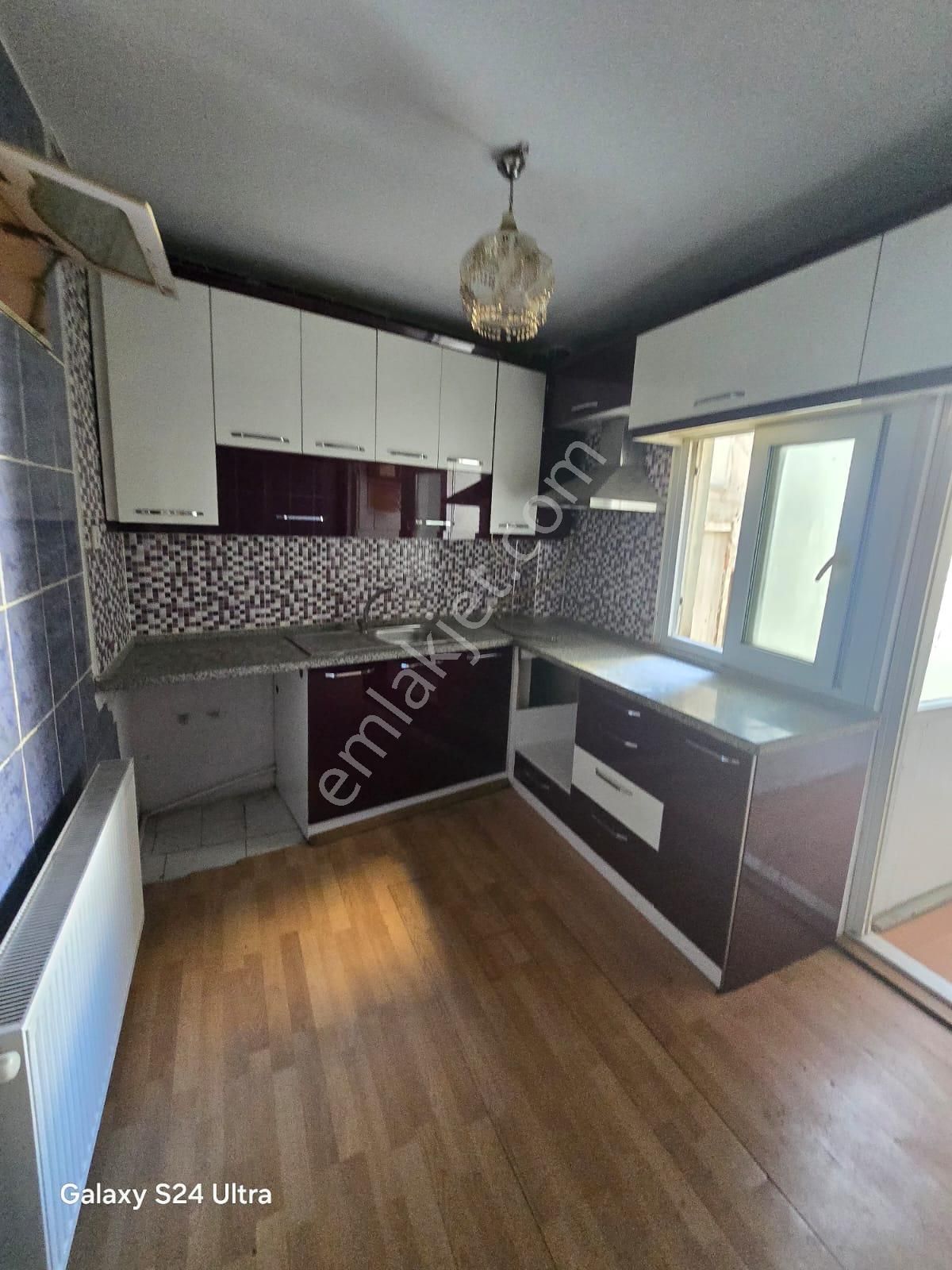 Turgutlu Subaşı Satılık Daire  ACİL SATILIK SUBAŞI MAHALLESİ TAPU DAİRESİ YANI 95 M2 2+1 DOĞALGAZLI ARA KAT DAİRE