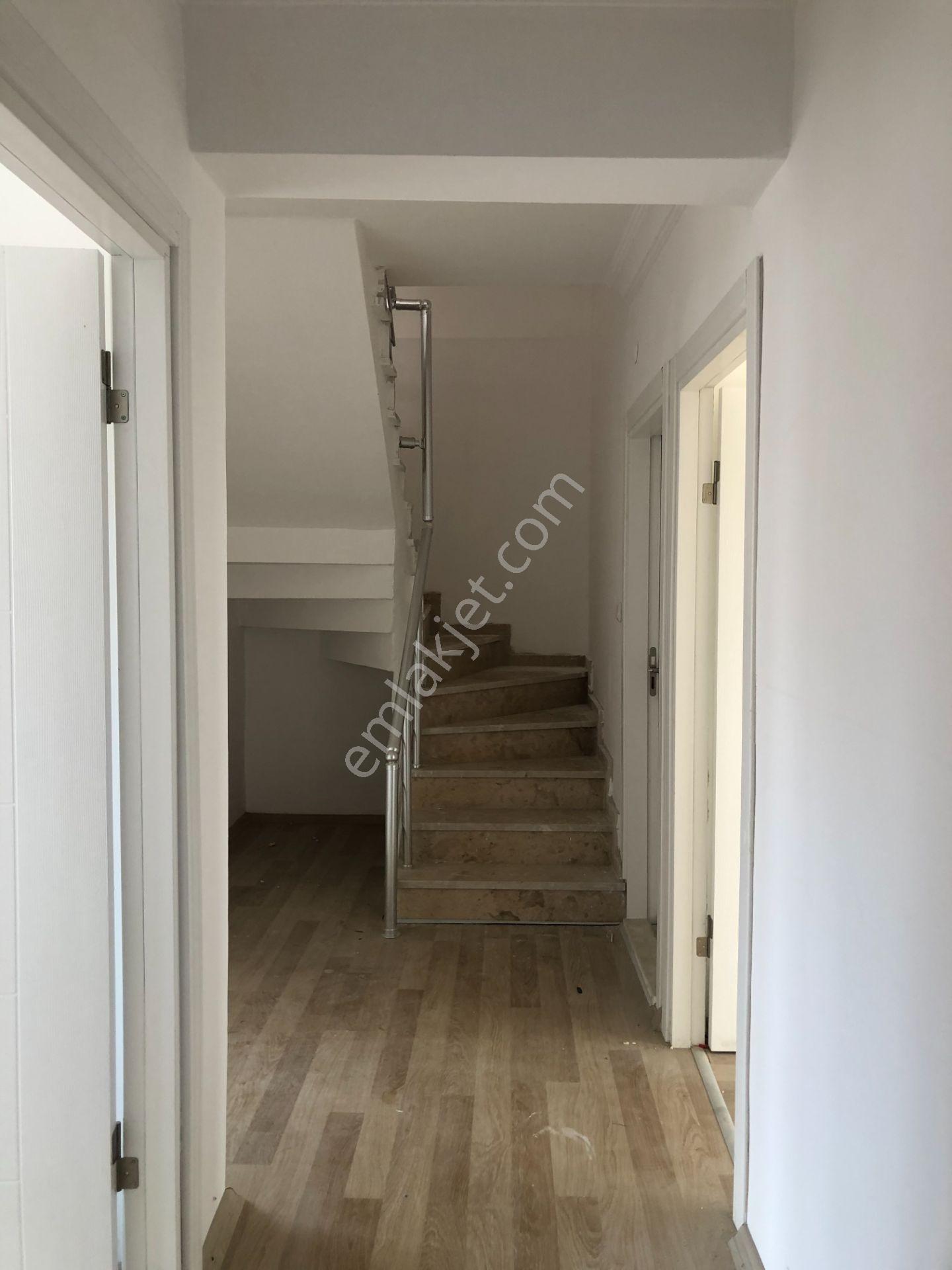 Şarköy De Işık Emlaktan Cumhuriyet Mah De 4+1 130 M2 Daire Üstüdubleks - Görsel 16