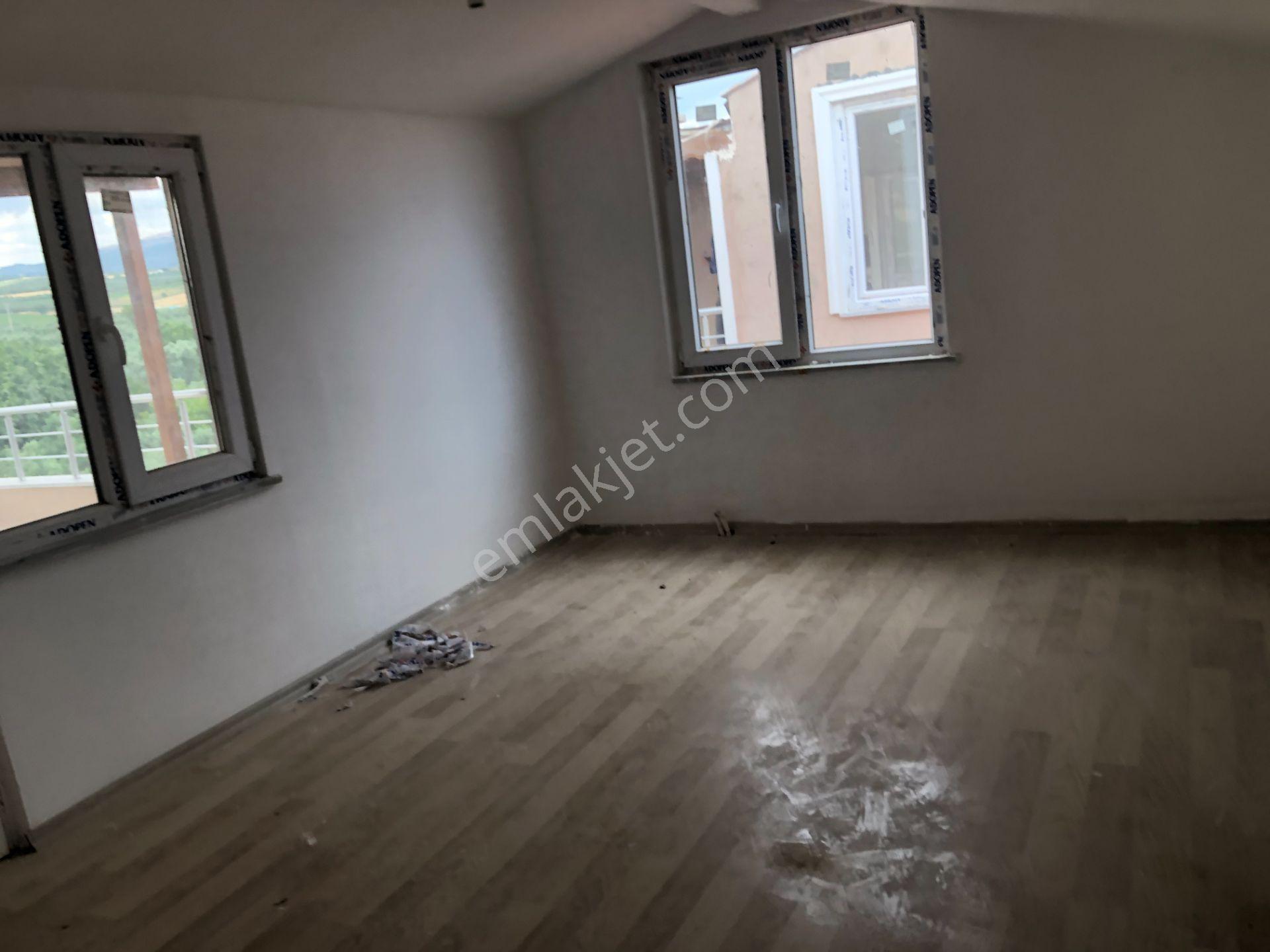 Şarköy De Işık Emlaktan Cumhuriyet Mah De 4+1 130 M2 Daire Üstüdubleks - Görsel 15