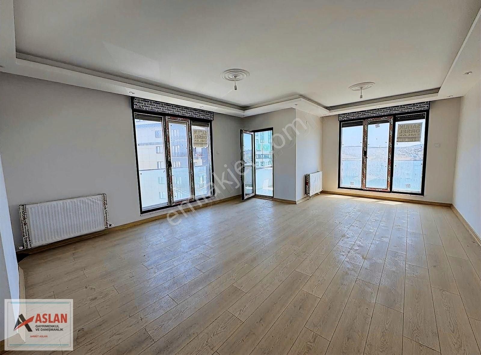 Üsküdar Çengelköy Satılık Daire ÇENGELKÖY BAHÇELİEVLER MAH. 3+1 ARAKAT DAİRE 125 M2