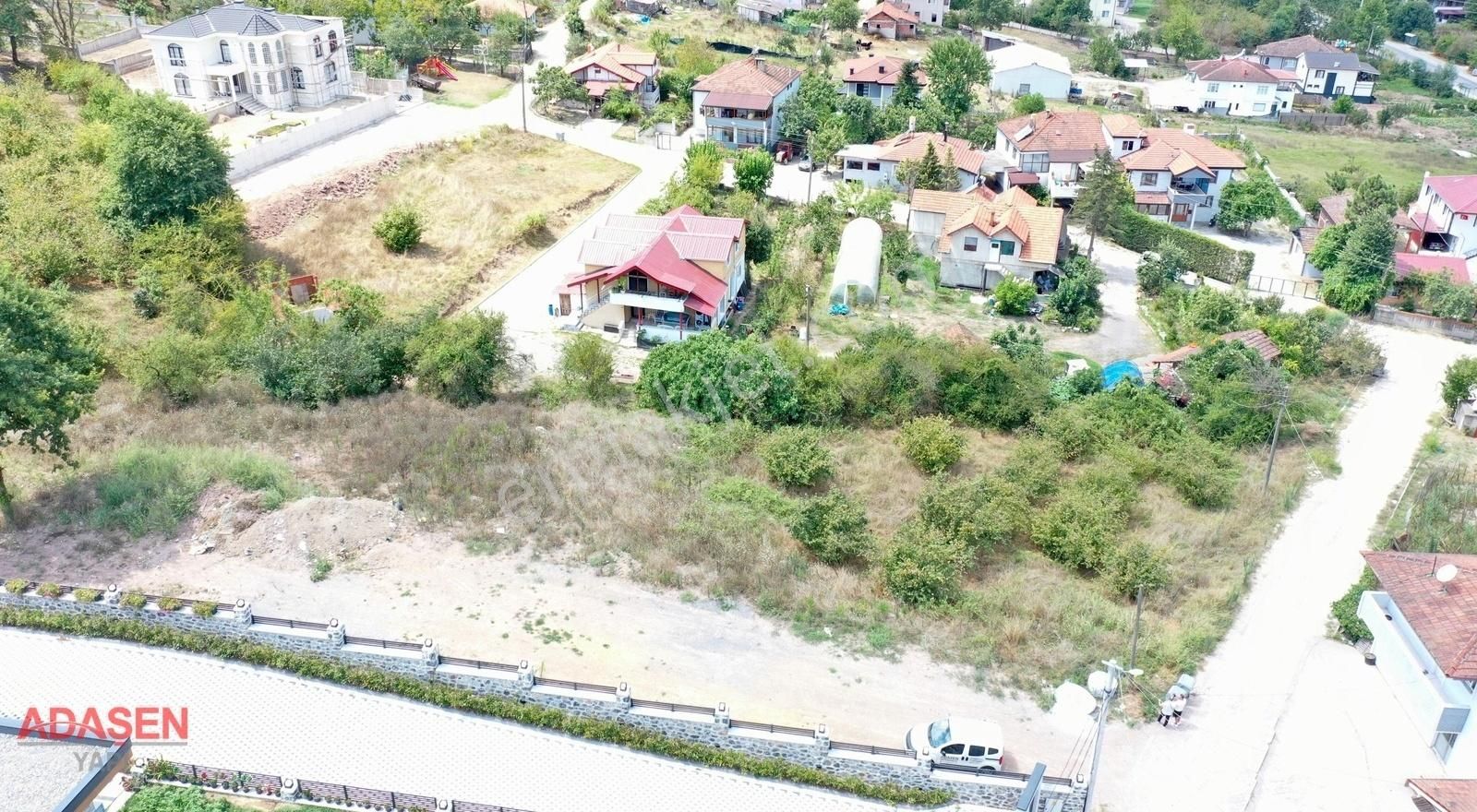 Söğütlü Akarca Satılık Villa İmarlı MÜKEMMEL KONUMDA %60 İMARLI VİLLALIK ARSA TAKAS VAR