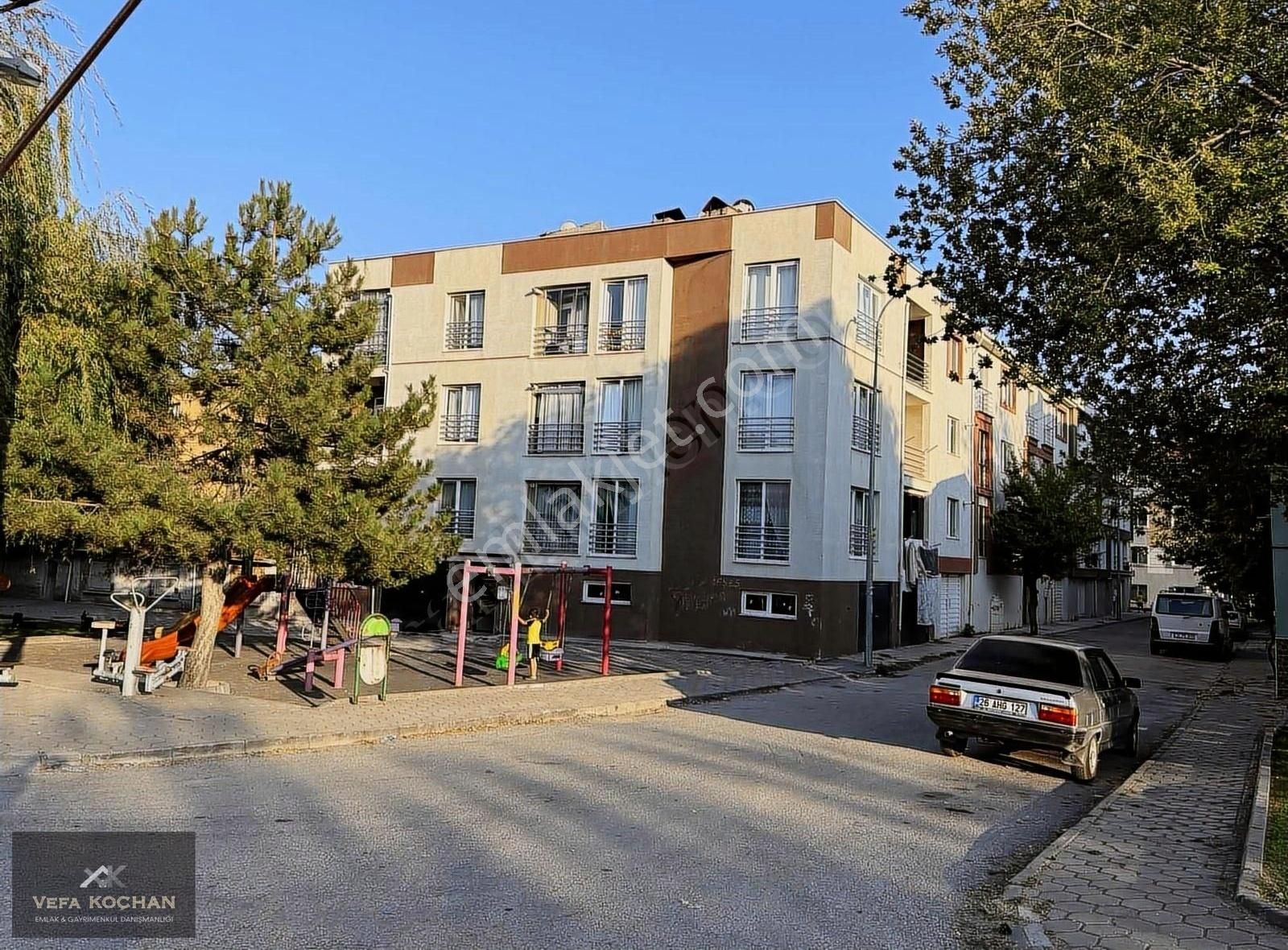 Tepebaşı Sütlüce Satılık Daire V.KOÇHAN'DAN ARA KAT 70m2 SÜTLÜCEDE SATILIK 1+1 DAİRE