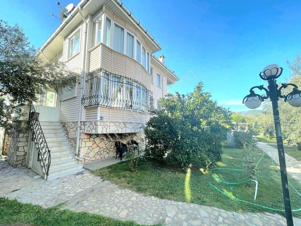 Edremit Cennetayağı Satılık Villa YÜKSEL DEN EDREMİT CENNETAYAĞINDA SATILIK 5+1 MÜSTAKİL VİLLA