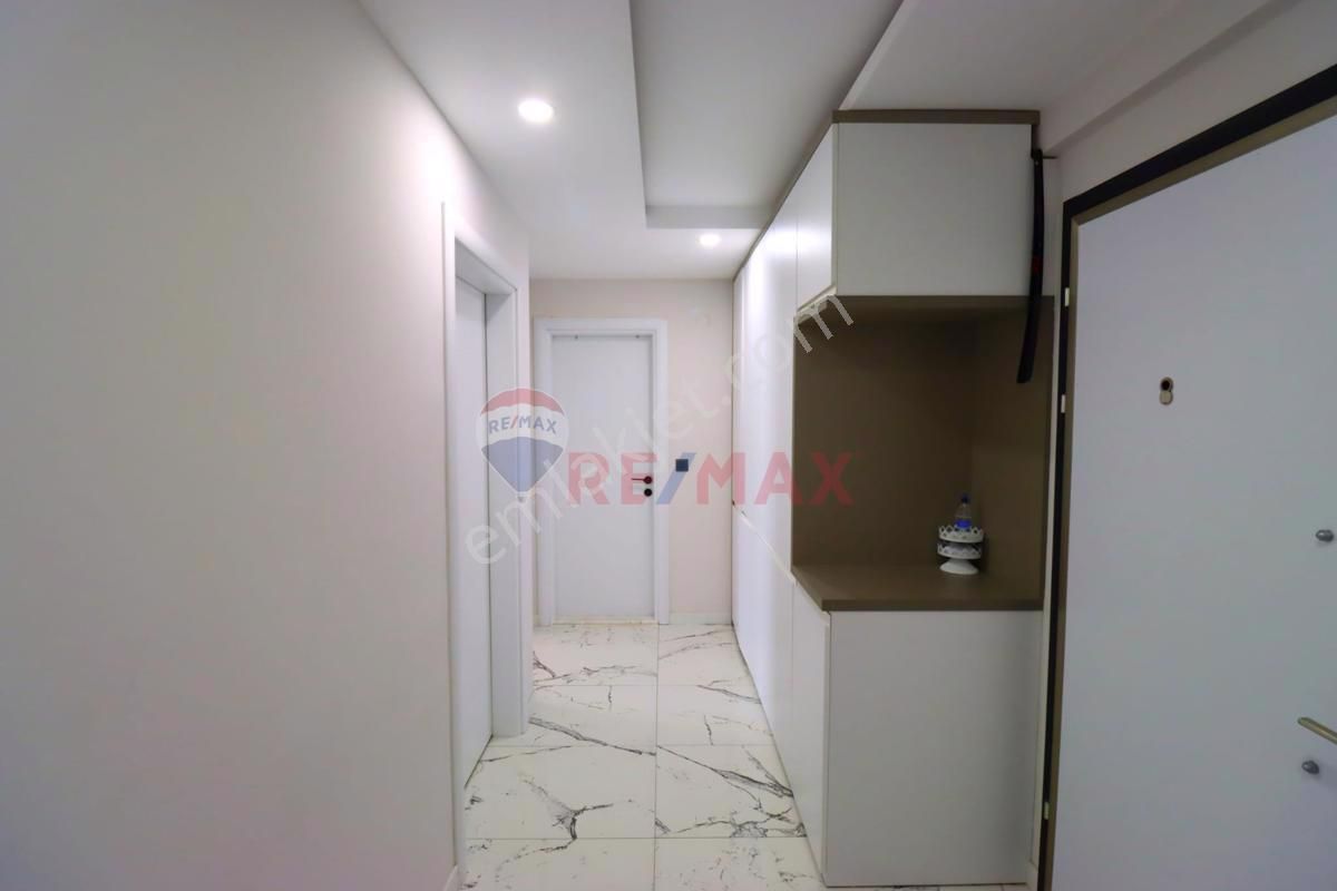 Kuşadası Yeni Havuzlu Site İçinde Ful Eşyalı Daire - Görsel 14