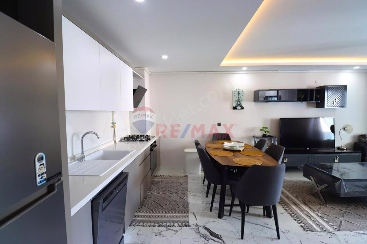 Kuşadası Yeni Havuzlu Site İçinde Ful Eşyalı Daire - Görsel 18