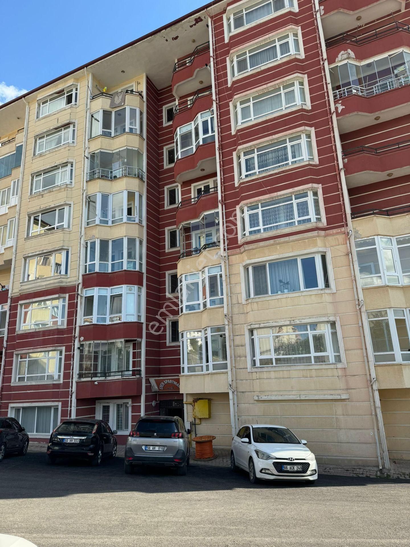 Yozgat Merkez Erdoğan Akdağ Kiralık Daire  TEPE GRUP EMLAK GÜVENCESİYLE ÇEDAŞ KARŞISI ŞEHİR HASTANESİ ALTI ESERKENT 3+1 KİRALIK DAİRE