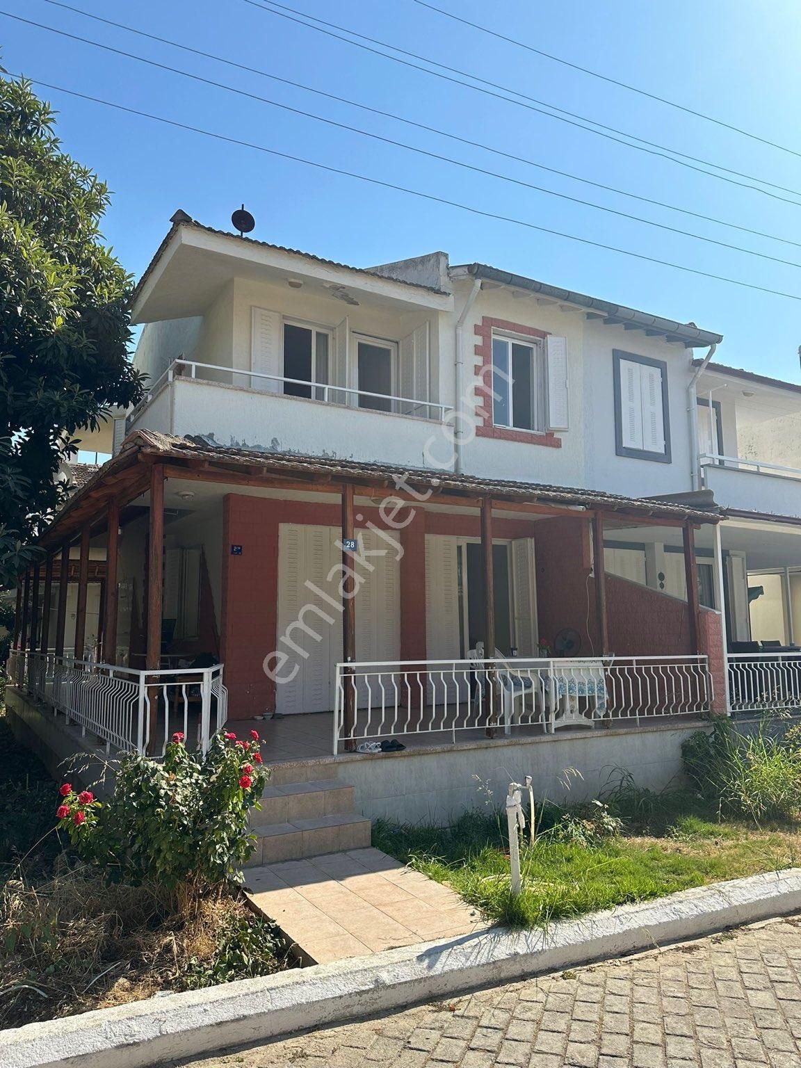 Kuşadası Soğucak Kiralık Villa KUŞADASI SOĞUCAK SAHİLİNDE DEVAMLI KİRALIK 3+1 VİLLA