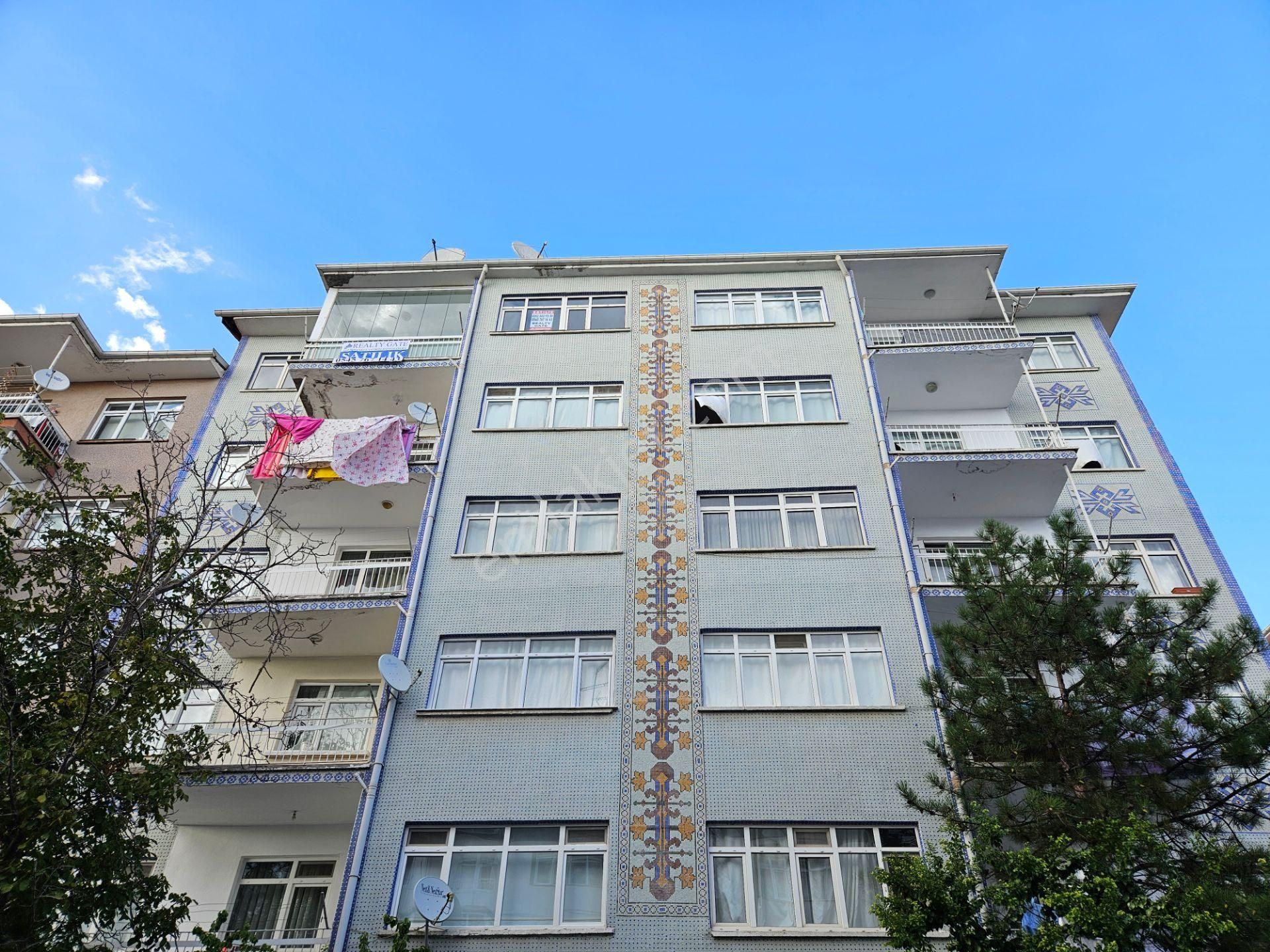 Sincan Fatih Satılık Daire  DEVLET HASTANESİ-METRO-GİMSA YAKINI SATILIK 3+1 DAİRE