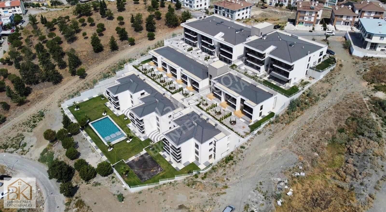 Selçuk 14 Mayıs Satılık Daire HKA HILLS TERAS EVLER'DE SATILIK 3+1BAHÇELİ DUBLEKS DAİRE