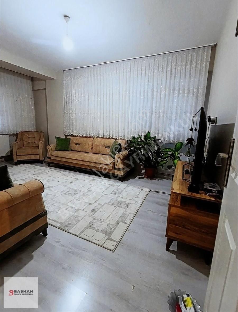 Darıca Nenehatun Satılık Daire TUZLA CADDESİNDE ÜZERİNDE FIRSAT SATILIK DAİRE