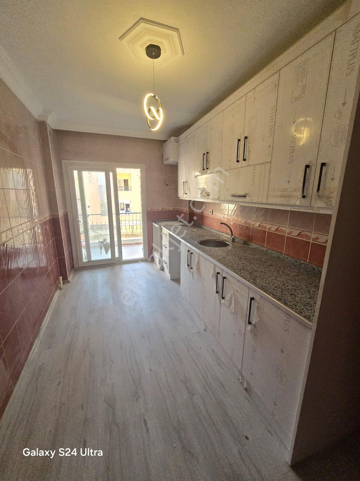 Turgutlu Yıldırım Satılık Daire  ACİL SATILIK MANİSA TURGUTLU YILDIRIM MAHALLESİNDE 115 M2 3+1 ARA KAT DAİRE