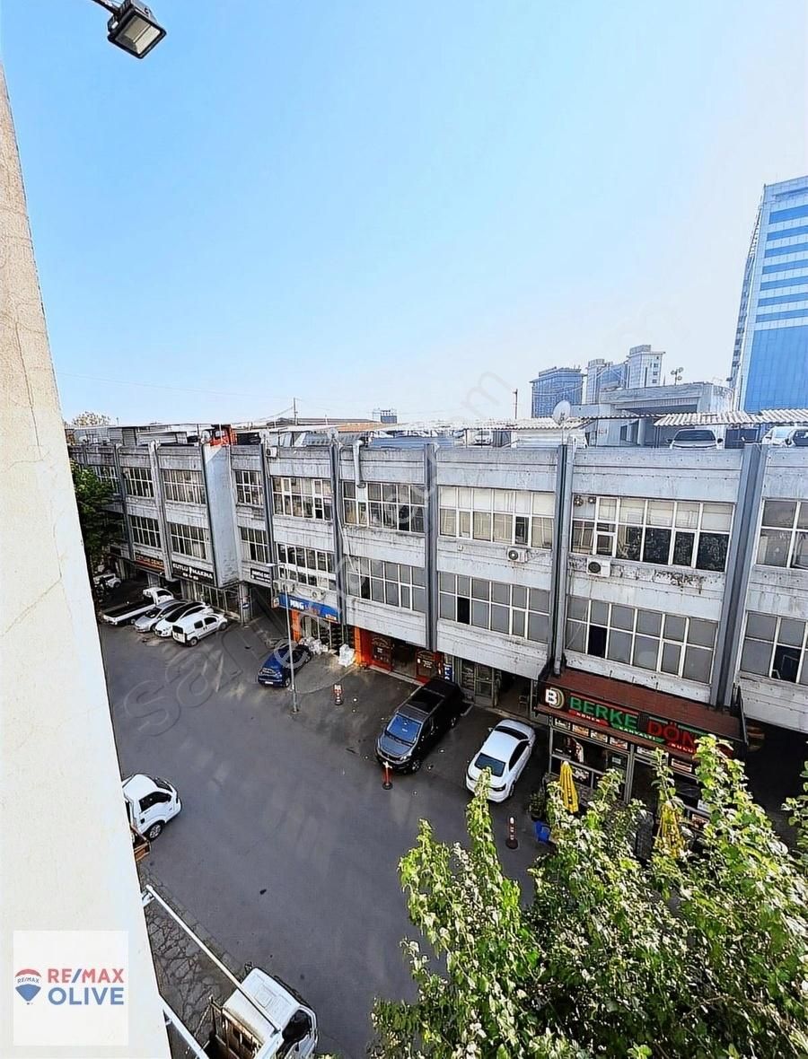 Bayrampaşa Yenidoğan Satılık Atölye Emintaş Sanayi Sitesi'nde Satılık 190 M² Atölye + 20 M² Asma Kat