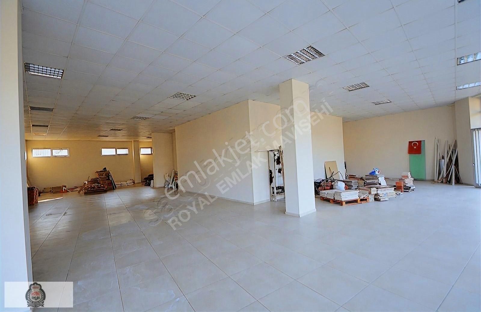 Ataşehir Bekişoğlu Rezidansta Kiralık Depolu 300 M2 Mağaza - Görsel 9