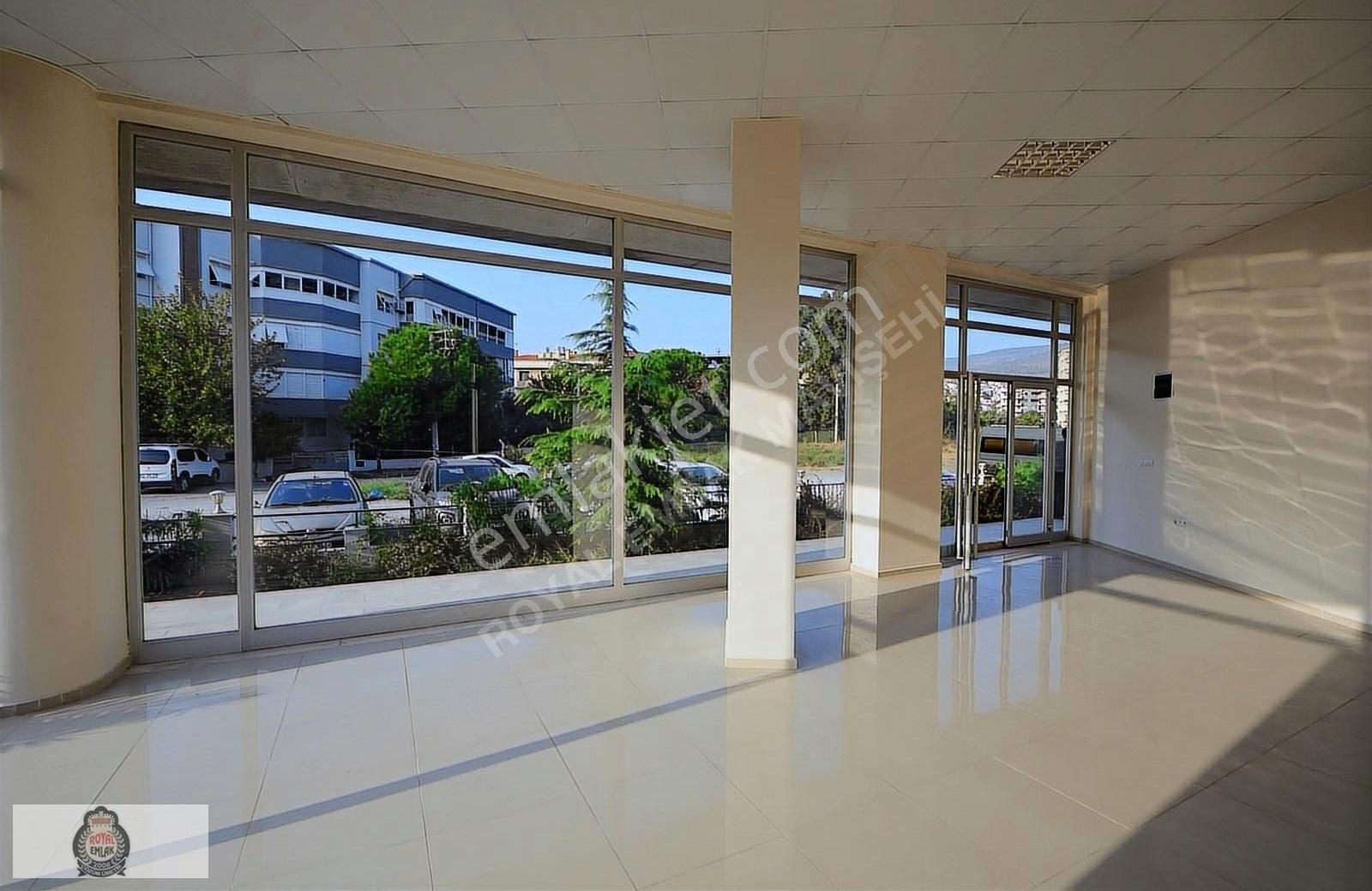 Ataşehir Bekişoğlu Rezidansta Kiralık Depolu 300 M2 Mağaza - Görsel 12