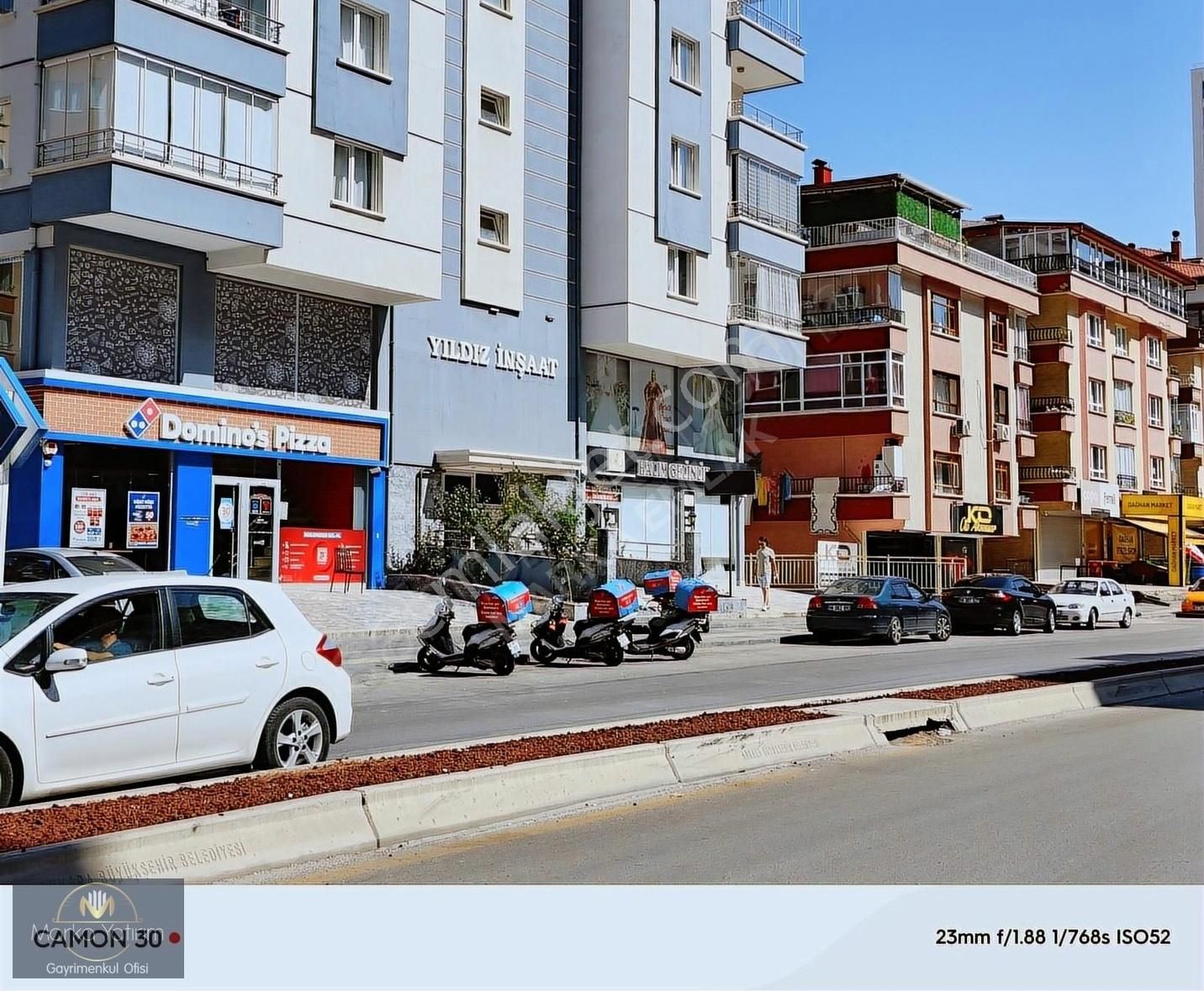 Keçiören Şehit Kubilay Kiralık Dükkan & Mağaza KIZILCAHAMAM CADDESİNDE 675 M2 3 KATLI ÖN BAHÇE KULLANIMLI