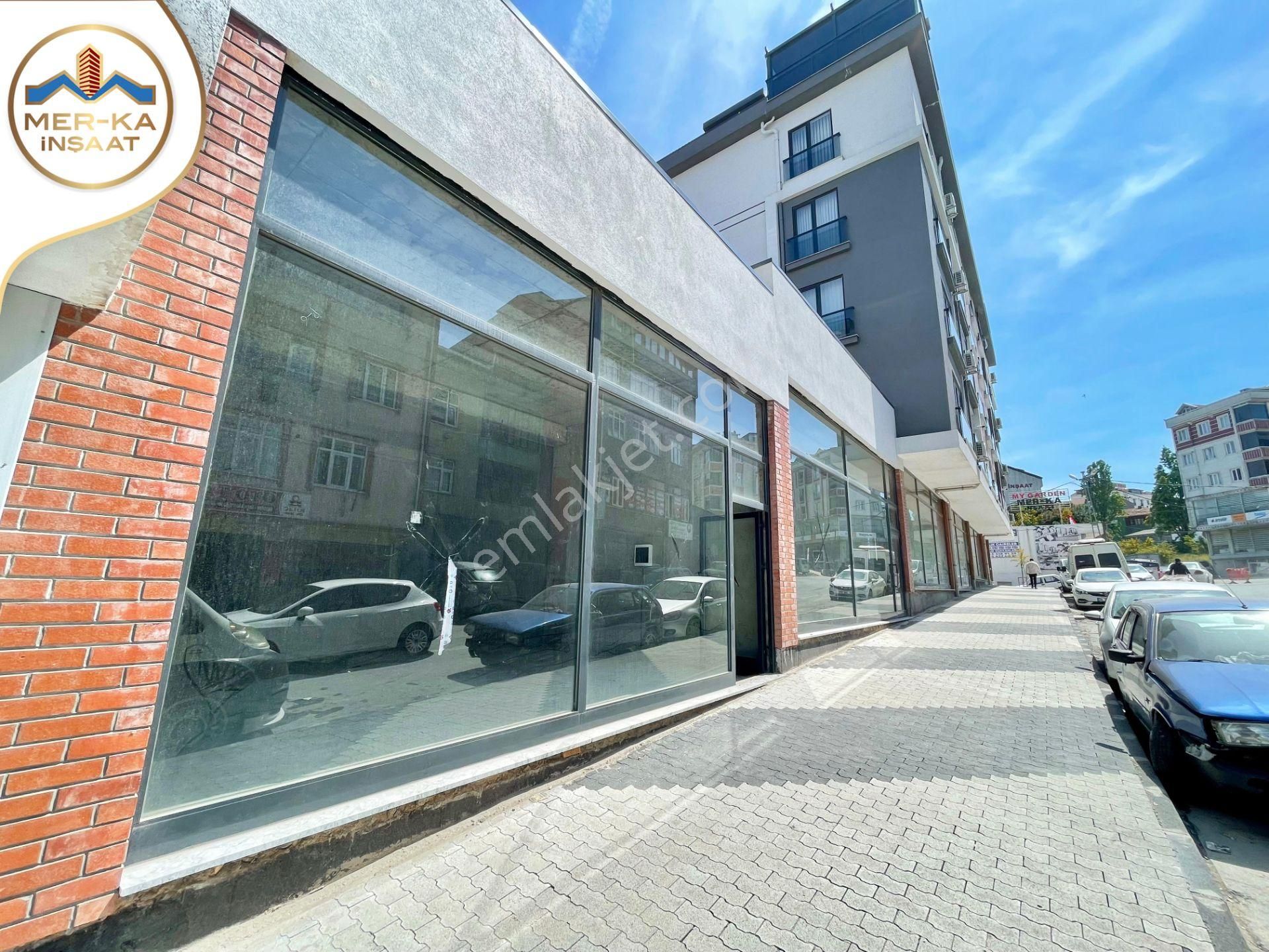 Arnavutköy İslambey Kiralık Dükkan & Mağaza Cam Vitrinli 66 M2 Kiralık Dükkan