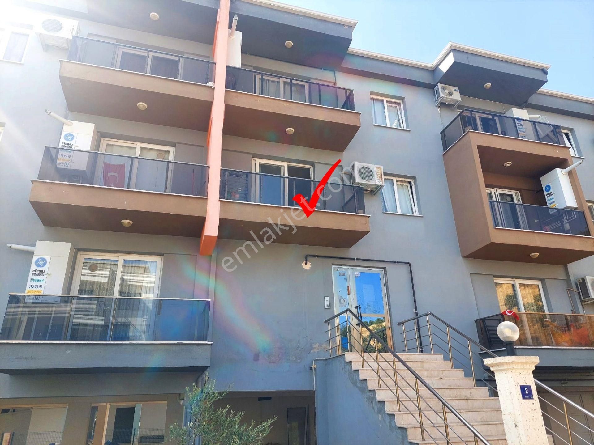 Nazilli İsabeyli Satılık Daire  İsabeyli’de 3.kat 1+1 ful eşyalı satılık daire 