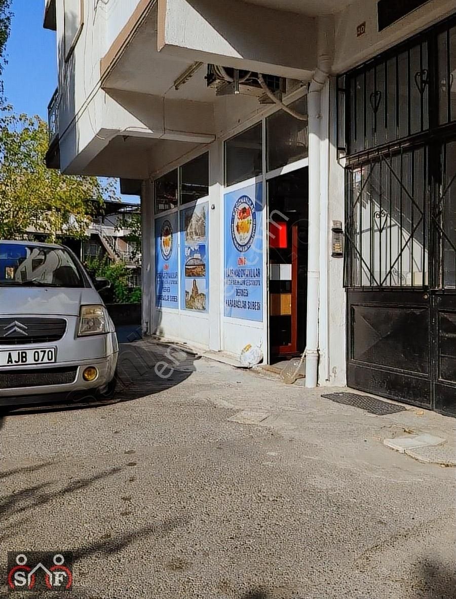 Karabağlar Selvili Satılık Fabrika İzmir Karabağlar Selvi Mahallesinde Satılık İkiz Dükkan