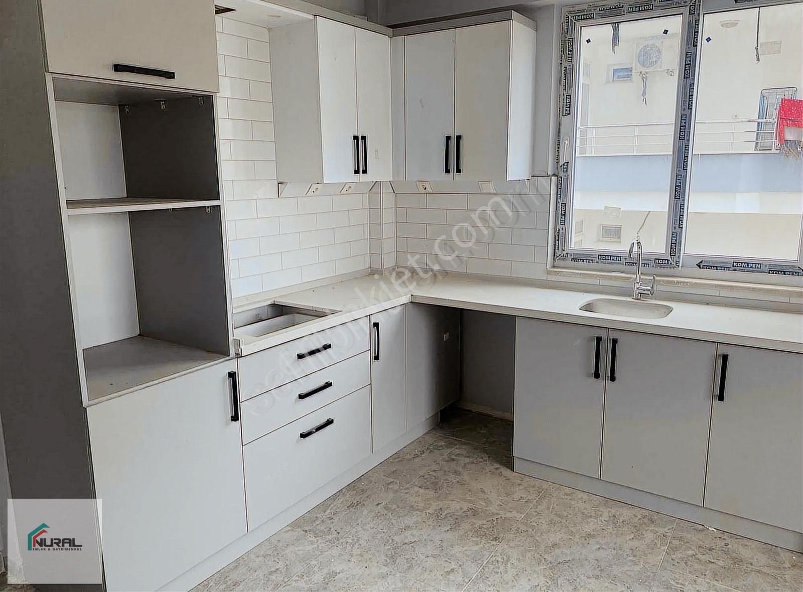 Anamur Akdeniz Satılık Daire ANAMUR Akdeniz mahallesi kaloriferli 3+1 sıfır daire