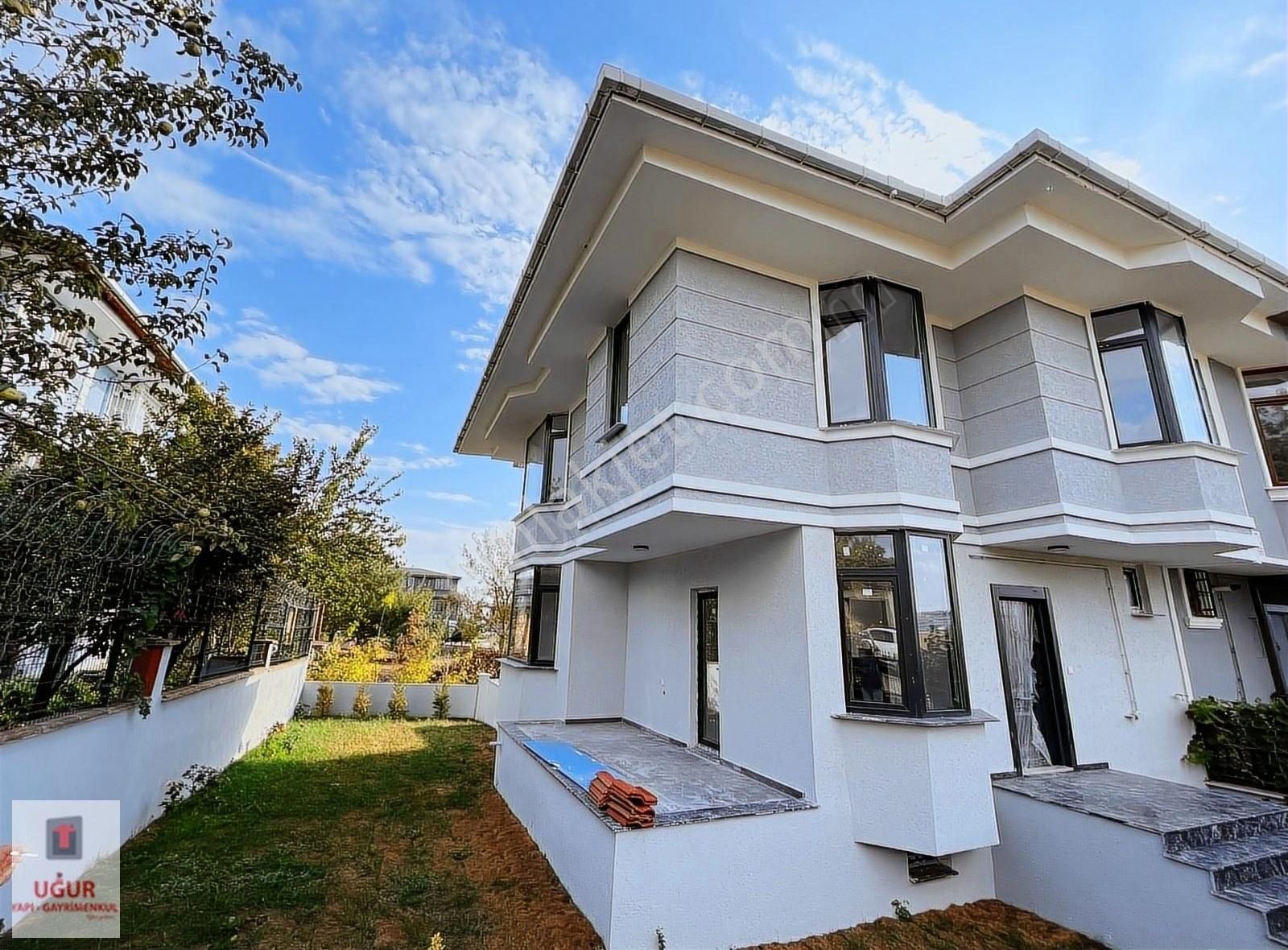 Silivri Çanta Sancaktepe Satılık Villa Silivri Sancaktepe'de 6+2 Denize Yakın Satılık Villa natamam