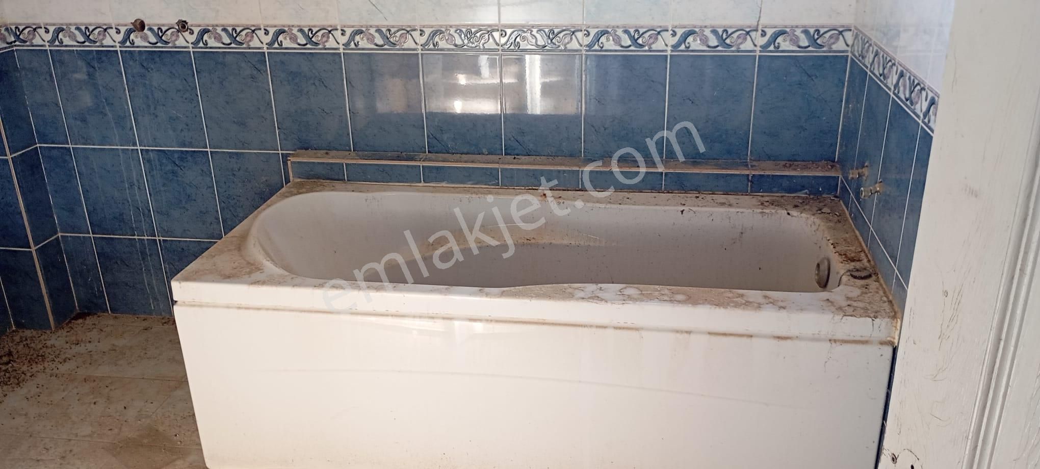 Yeniköyde İçinde Malikane Gibi Ev Bulunan Tarla - Görsel 20