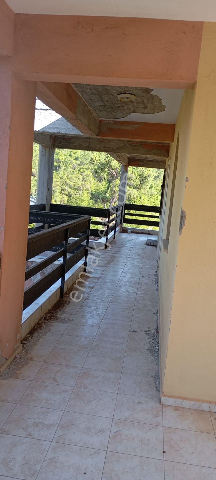 Yeniköyde İçinde Malikane Gibi Ev Bulunan Tarla - Görsel 28