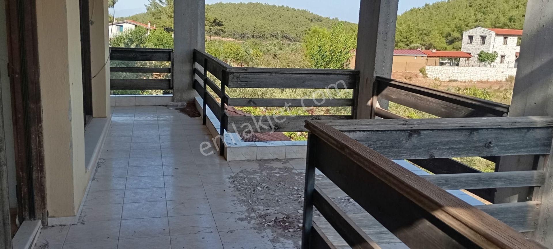 Yeniköyde İçinde Malikane Gibi Ev Bulunan Tarla - Görsel 27