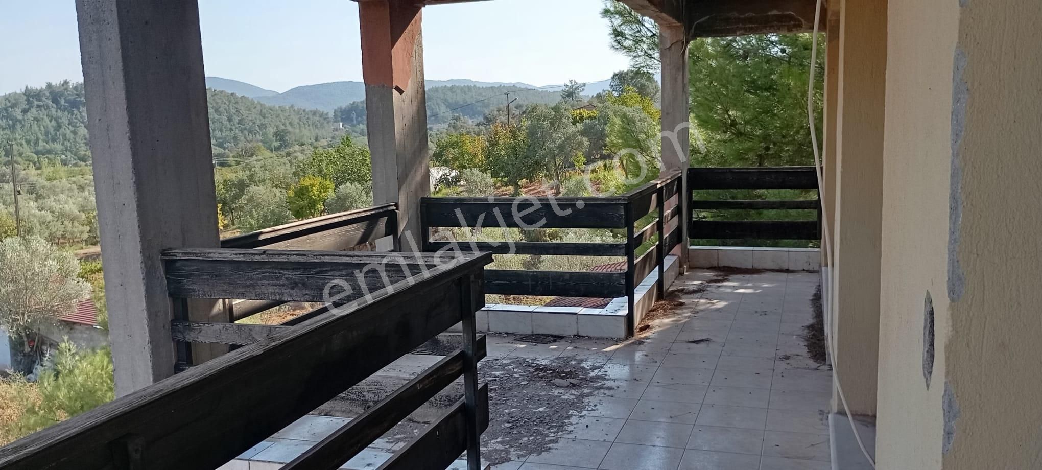 Yeniköyde İçinde Malikane Gibi Ev Bulunan Tarla - Görsel 26