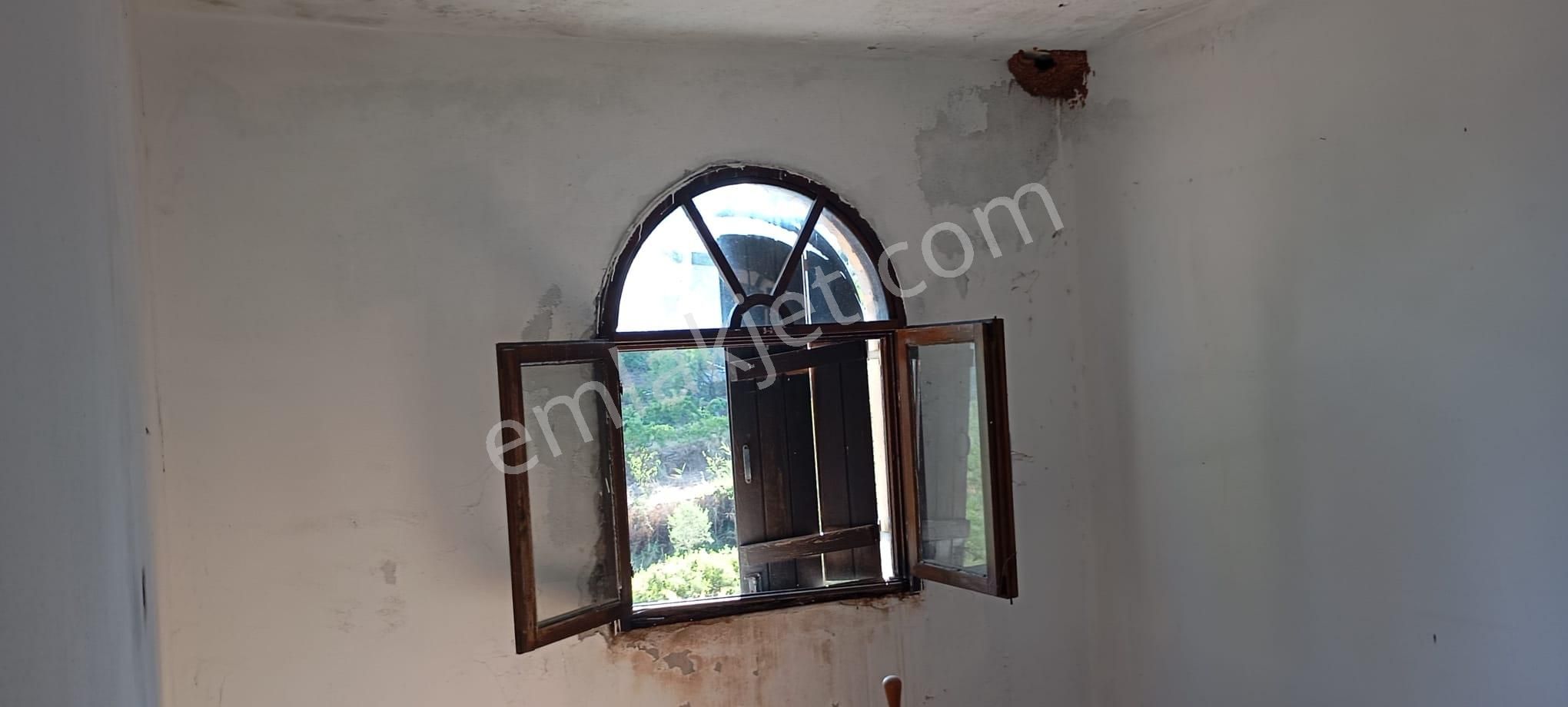 Yeniköyde İçinde Malikane Gibi Ev Bulunan Tarla - Görsel 21