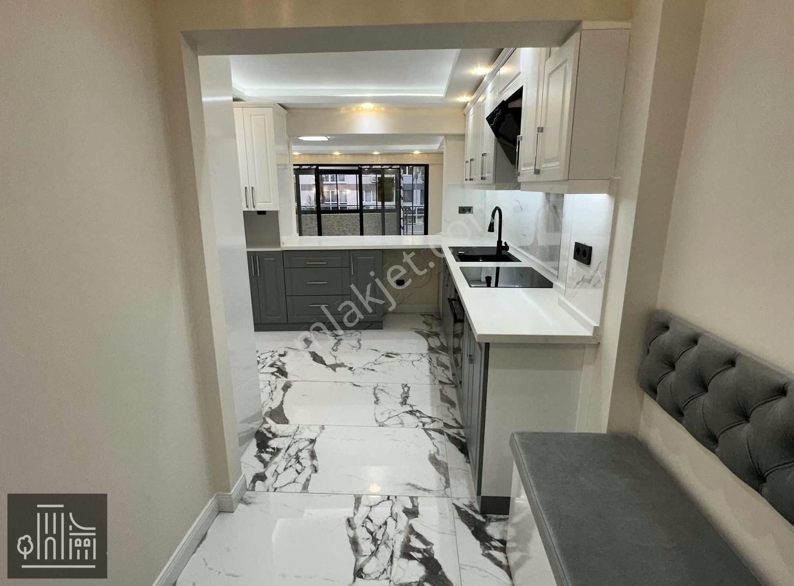 Mithatpaşa Cadde Üzerinde Hava Hastanesi Yakını 3+1 120 M2 Araka - Görsel 5