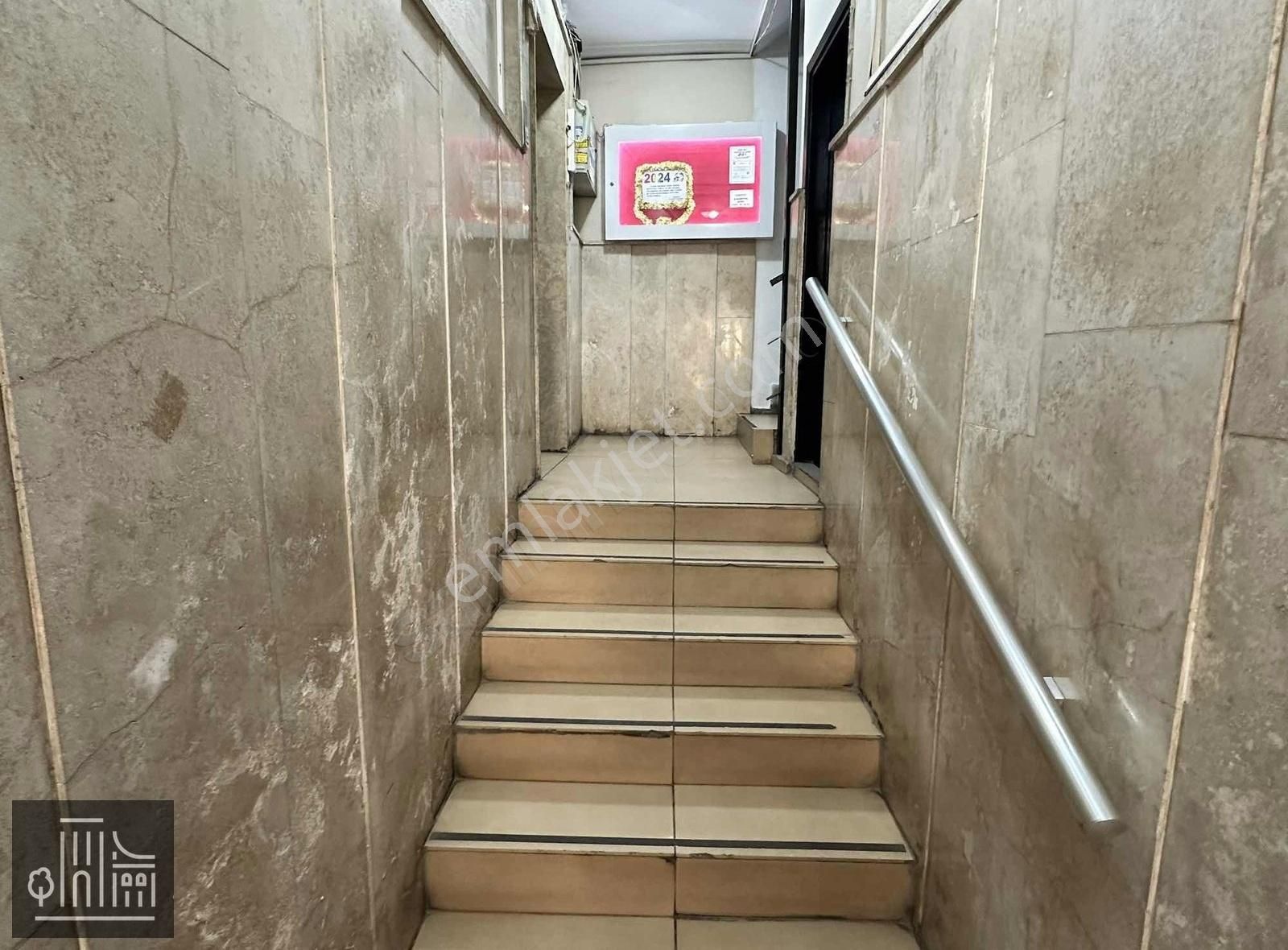 Mithatpaşa Cadde Üzerinde Hava Hastanesi Yakını 3+1 120 M2 Araka - Görsel 30