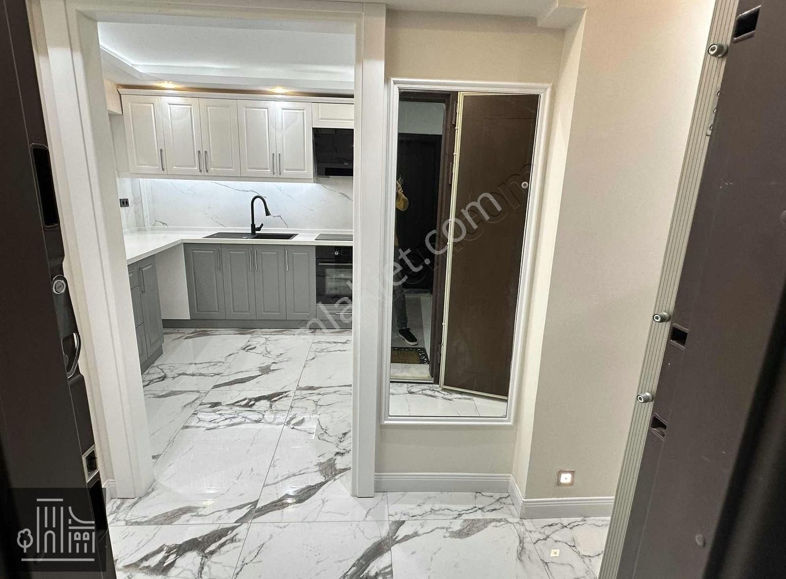Mithatpaşa Cadde Üzerinde Hava Hastanesi Yakını 3+1 120 M2 Araka - Görsel 14