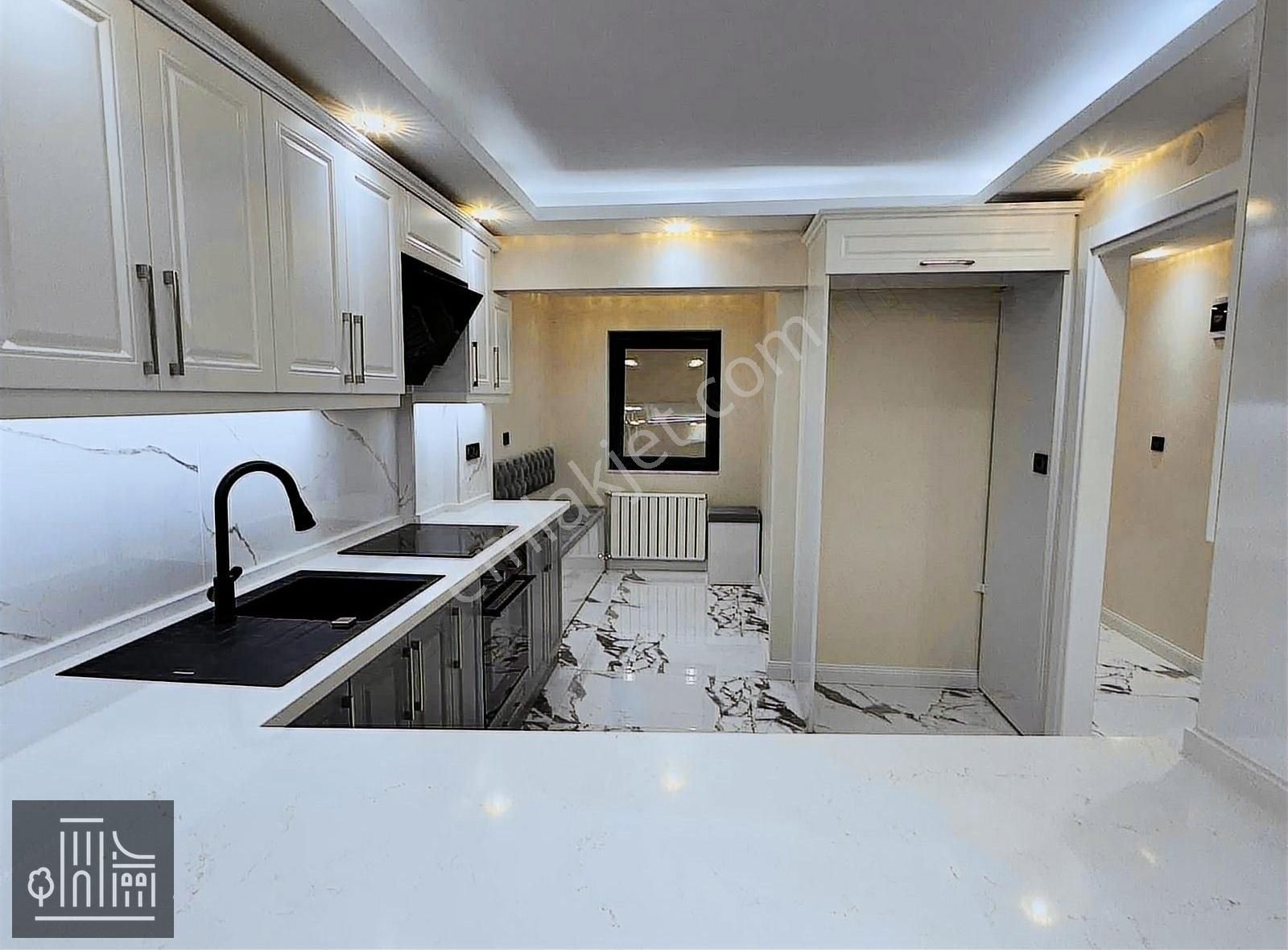 Mithatpaşa Cadde Üzerinde Hava Hastanesi Yakını 3+1 120 M2 Araka - Görsel 3