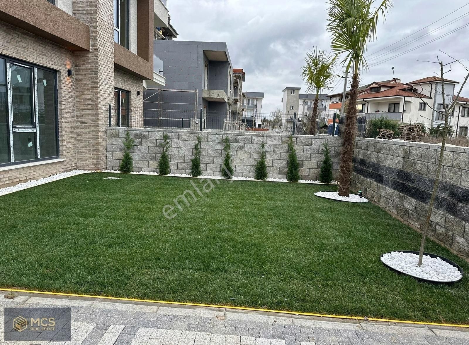 Serdivan Yazlık Satılık Villa **MÜSTAKİL VİLLA SEVENLERE ÖZEL**SATILIK 6+1 BAHÇELİ VİLLA**