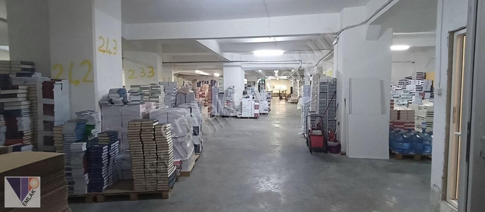 Eyüpsultan Topçular Satılık Depo RAMİ KIŞLA CADDESİ 2300 M2 GİRİS DEPO ATÖLYE SATILIKTIR