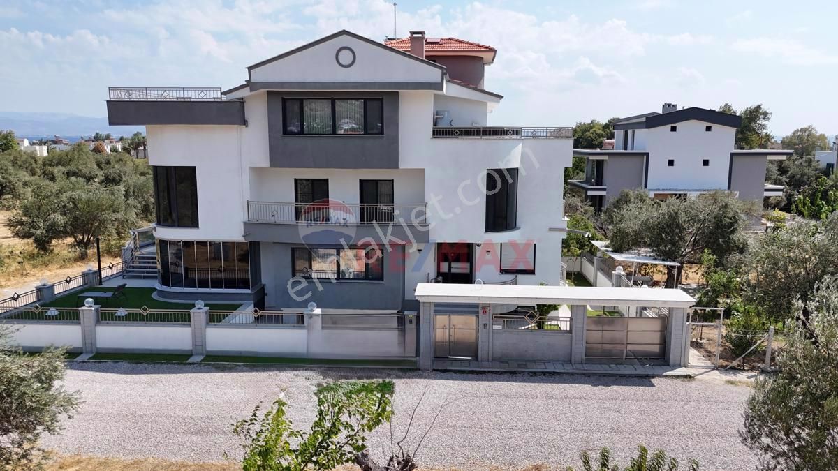 Edremit Tahtakuşlar Satılık Villa  REMAX İNCİ'DEN TAHTAKUŞLAR MH 11+1 6 BANYOLU SATILIK LÜKS VİLLA