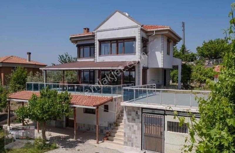 Seferihisar Ulamış Satılık Villa ULAMIŞ GÜZEL ÇİFTLİK DE 1126 M2 ÜSTÜNE KURULU SATILIK VİLLA